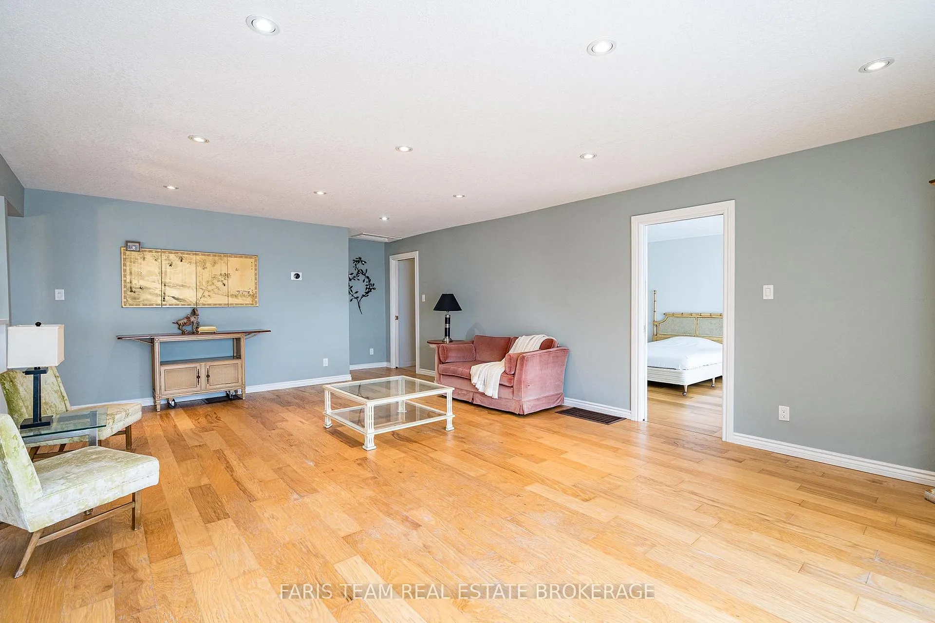 Photo 12 of 481 Islandview Lane, Midland — HOMEH