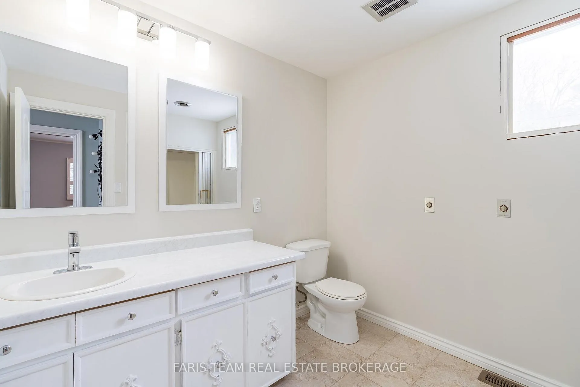 Photo 22 of 481 Islandview Lane, Midland — HOMEH
