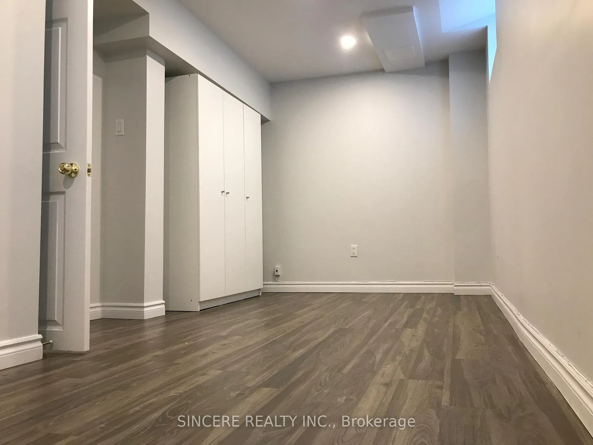 Photo 2 of Unit Lower, 5872 Osprey Boulevard, Mississauga, Lisgar — HOMEH