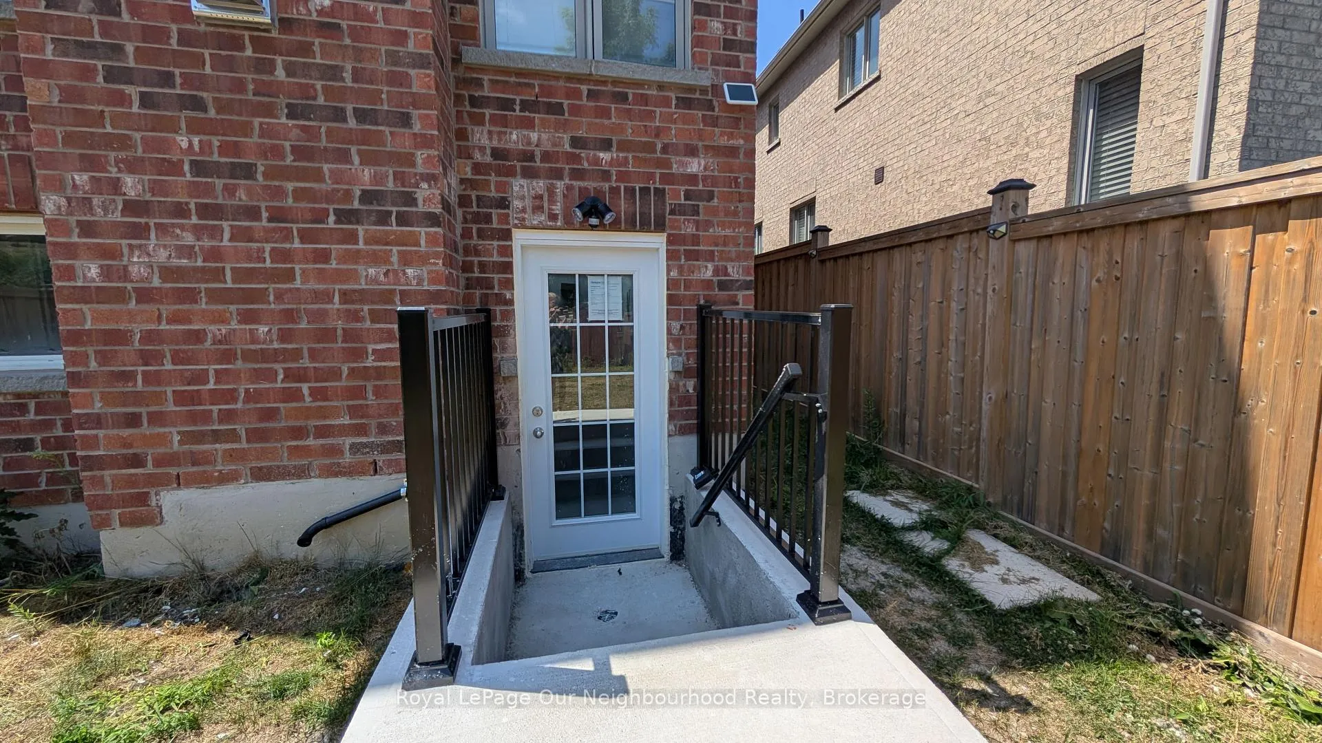 Photo 10 of Unit Lower, 31 Terry Crescent, Clarington, Bowmanville — HOMEH