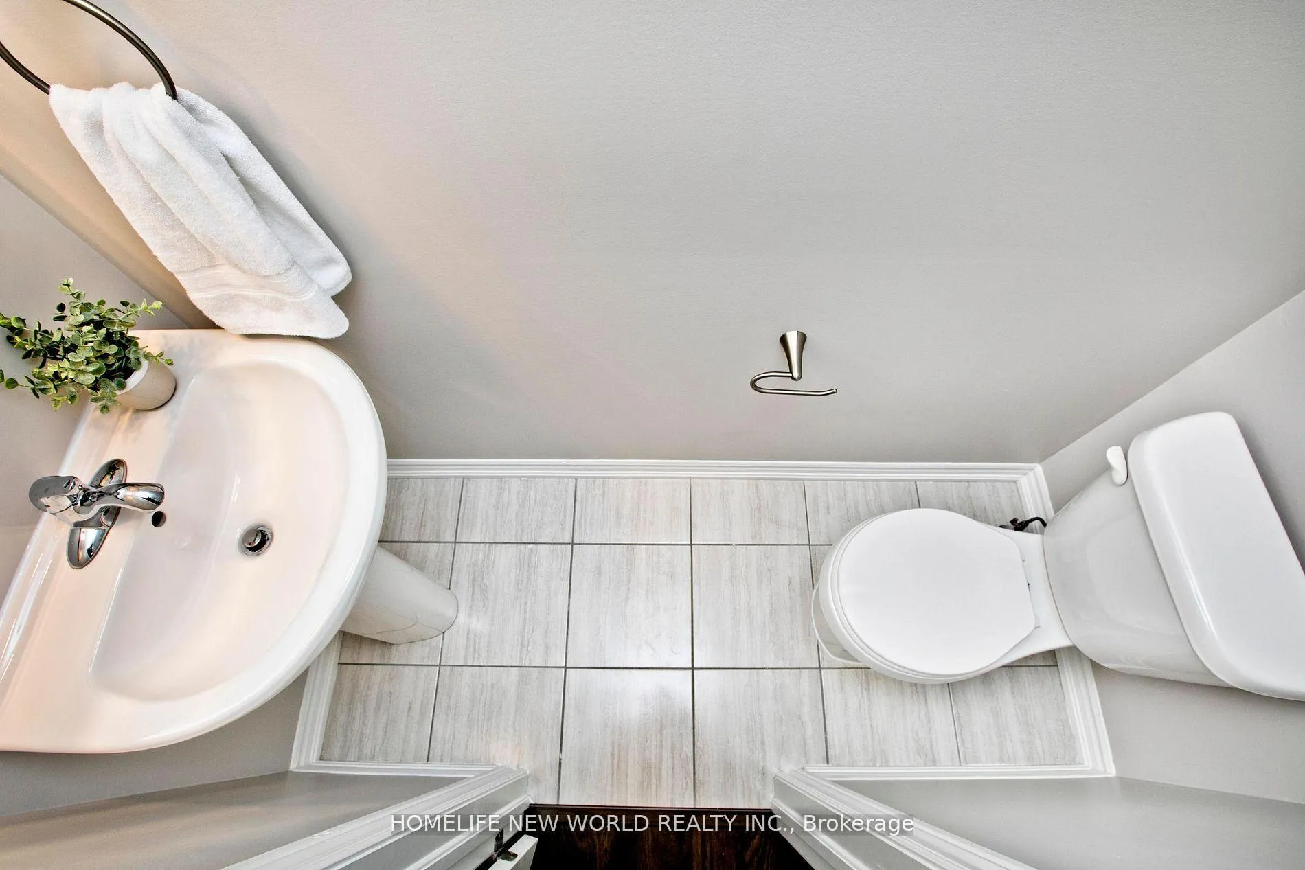 Photo 8 of 2407 Nantucket Chase, Pickering, Duffin Heights — HOMEH