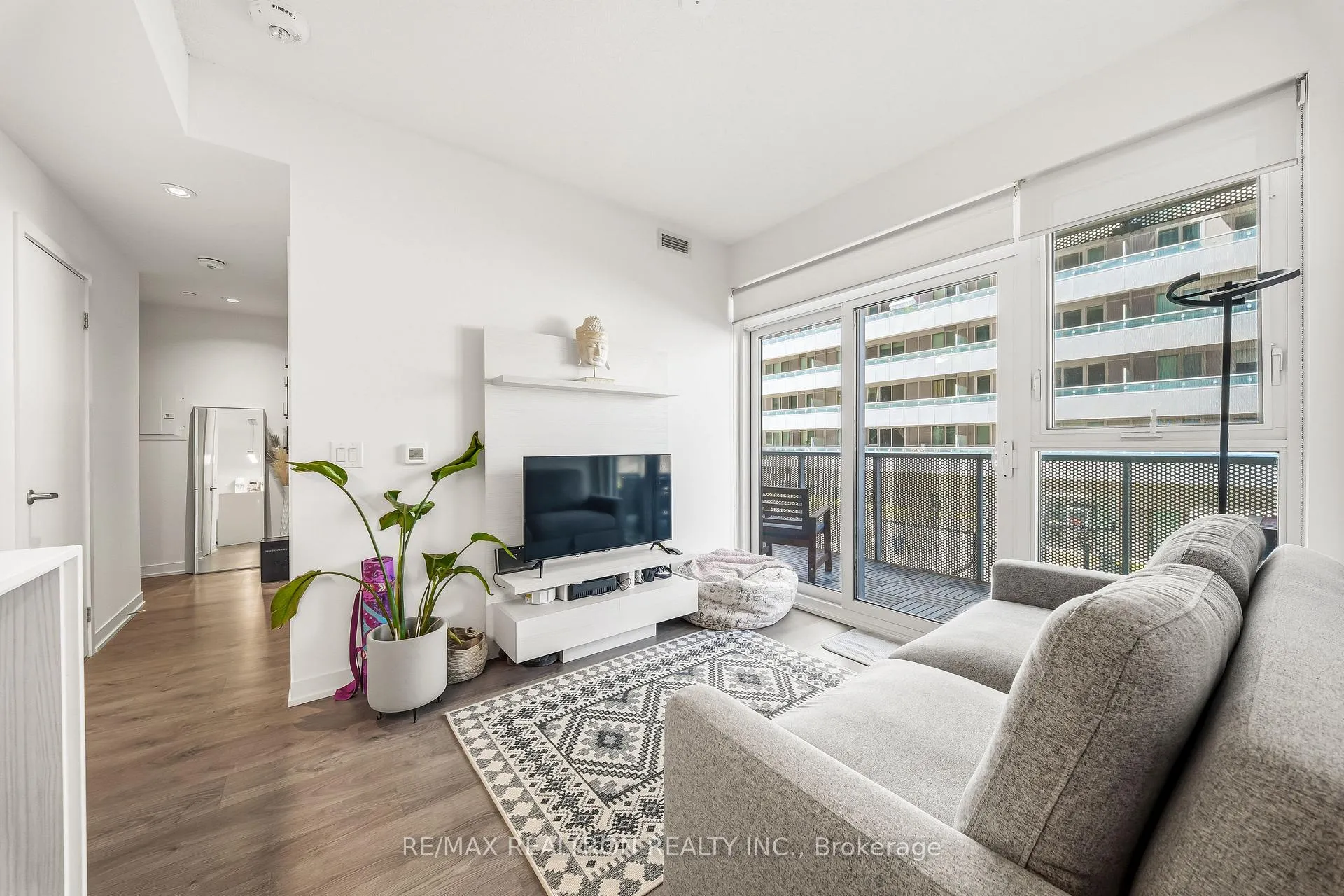 Photo 5 of Unit 416, 20 Richardson Street, Toronto, Waterfront Communities — HOMEH