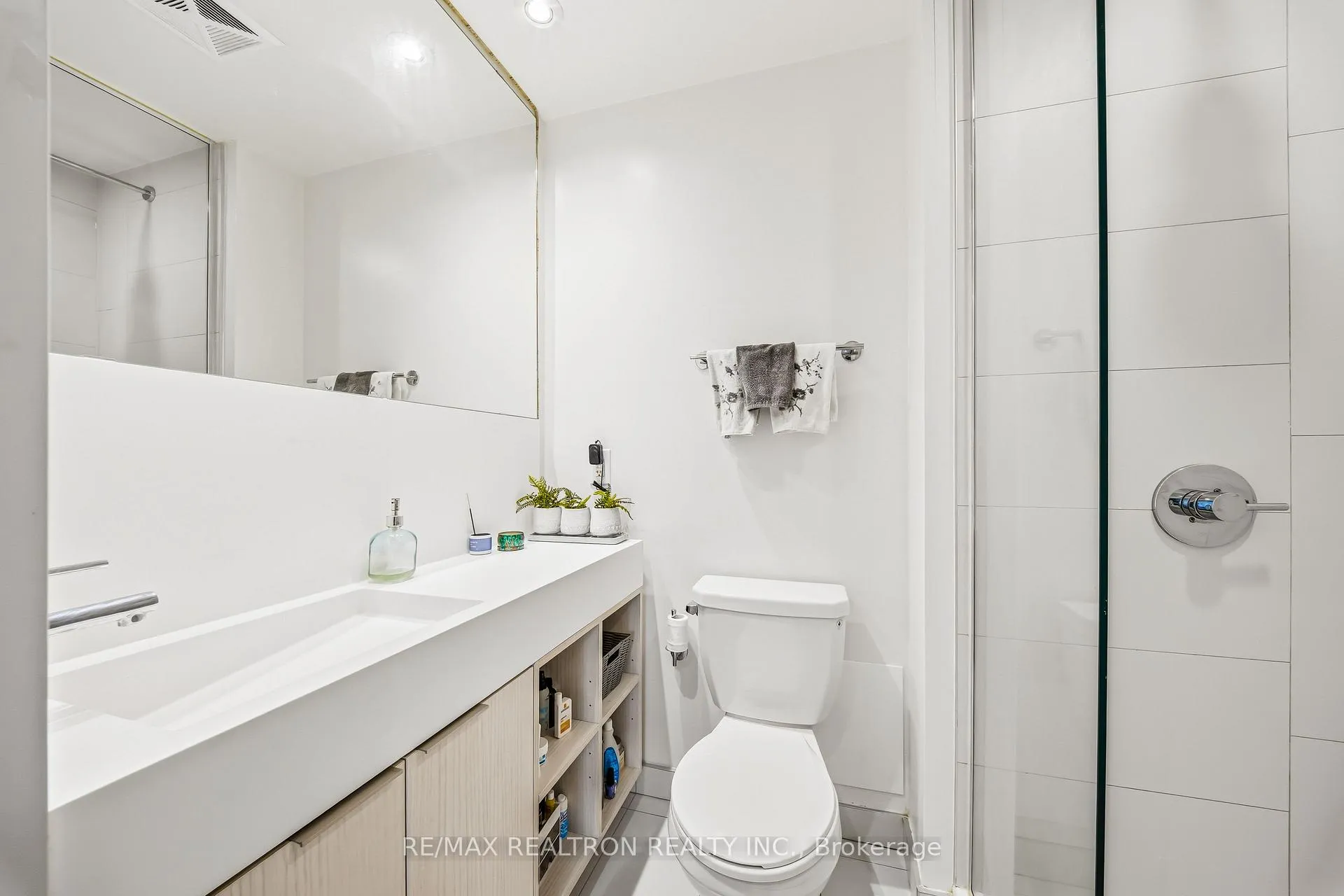 Photo 22 of Unit 416, 20 Richardson Street, Toronto, Waterfront Communities — HOMEH