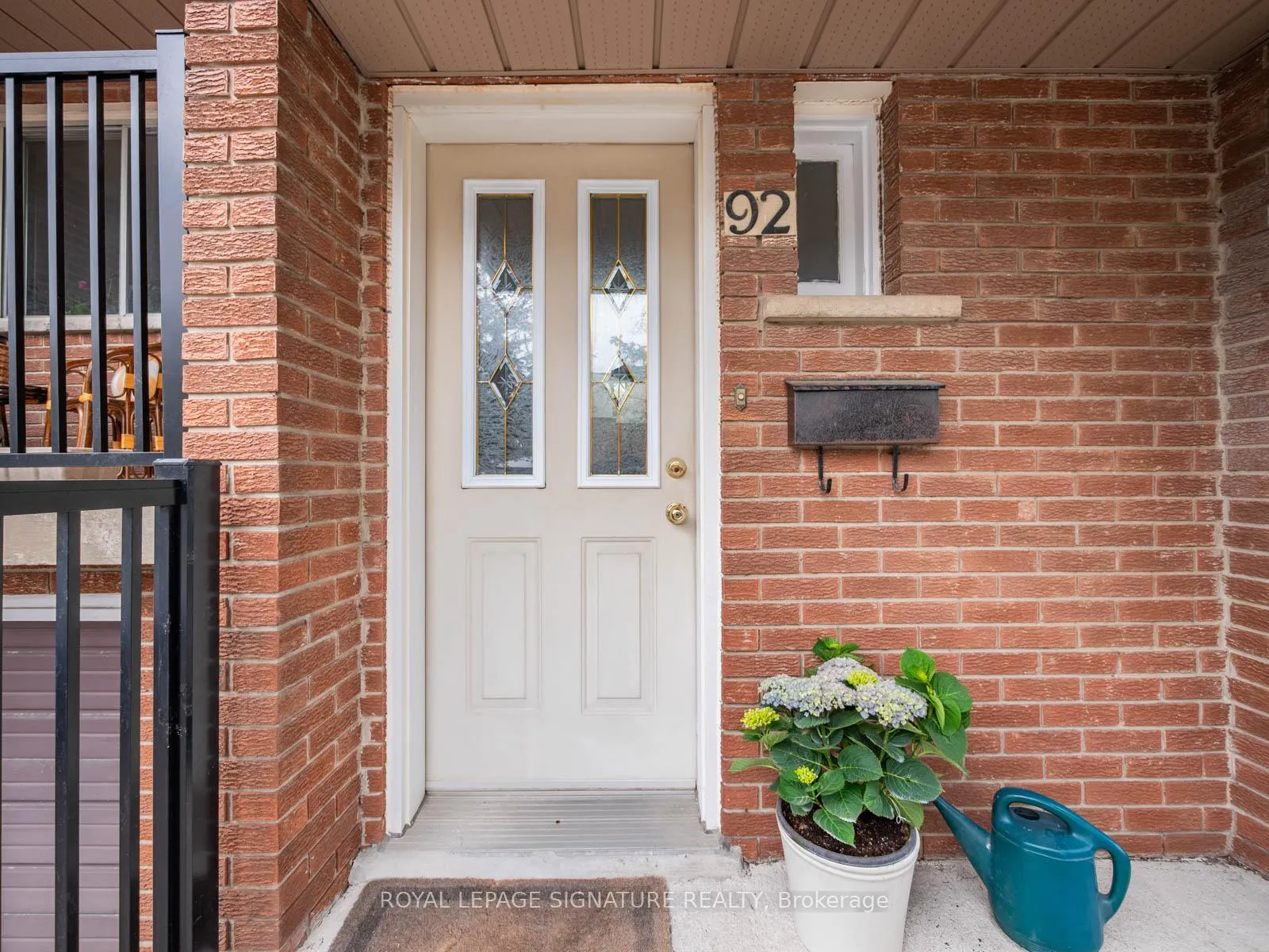 Photo 3 of Unit 92, 3175 Kirwin Avenue, Mississauga, Cooksville — HOMEH