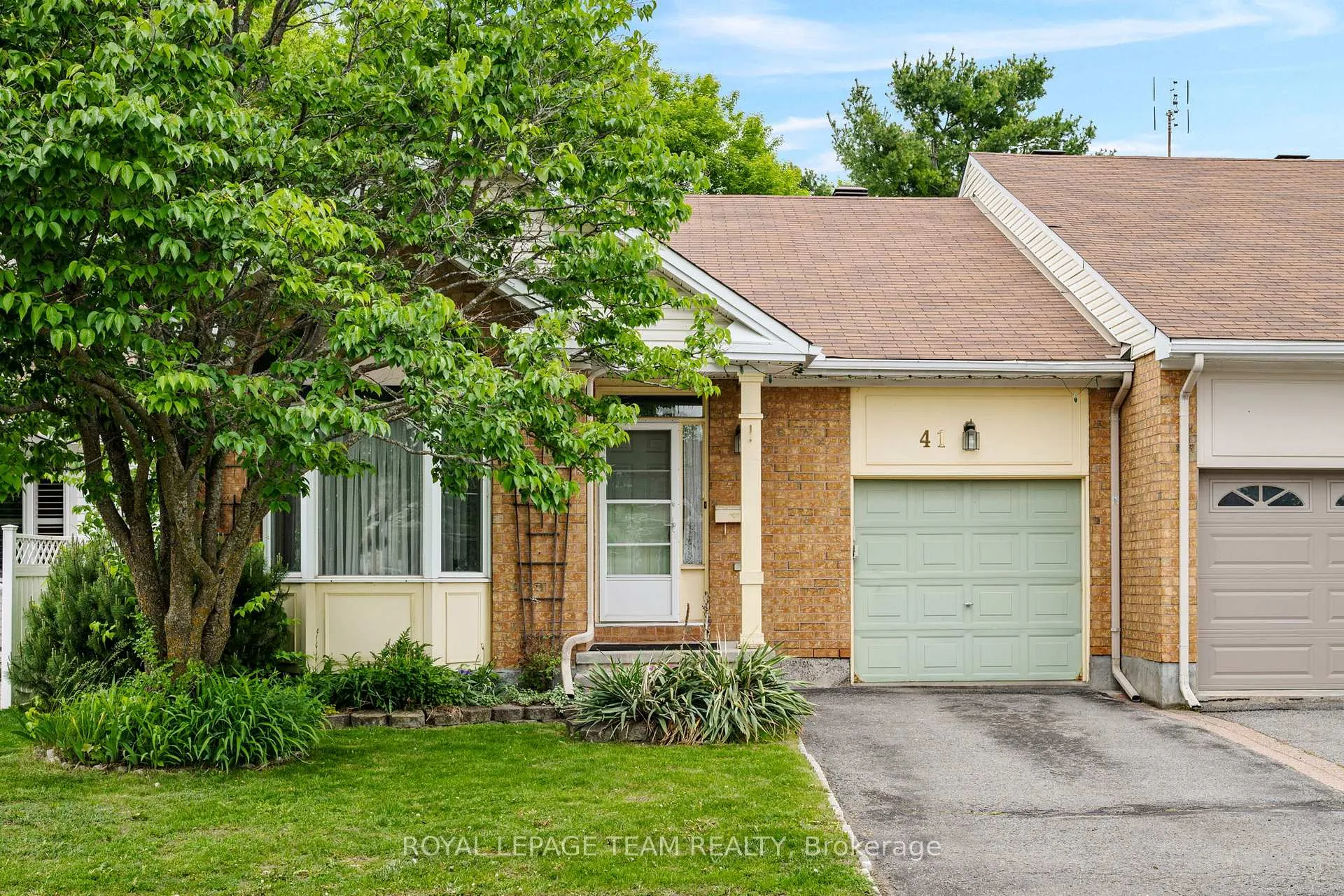 Photo 2 of 41 Billingham Crescent, Ottawa, Kanata - Morgan's Grant/South March — HOMEH
