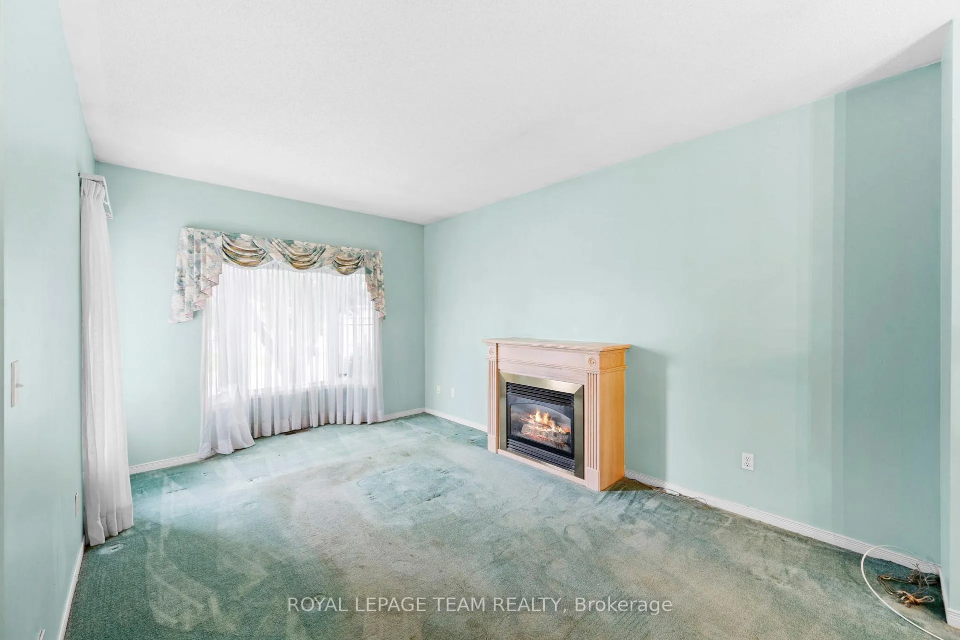 Photo 7 of 41 Billingham Crescent, Ottawa, Kanata - Morgan's Grant/South March — HOMEH