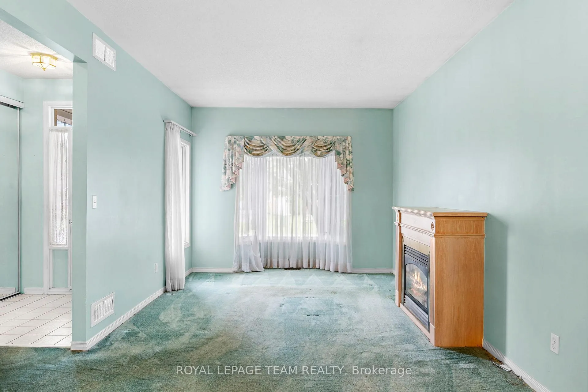 Photo 8 of 41 Billingham Crescent, Ottawa, Kanata - Morgan's Grant/South March — HOMEH