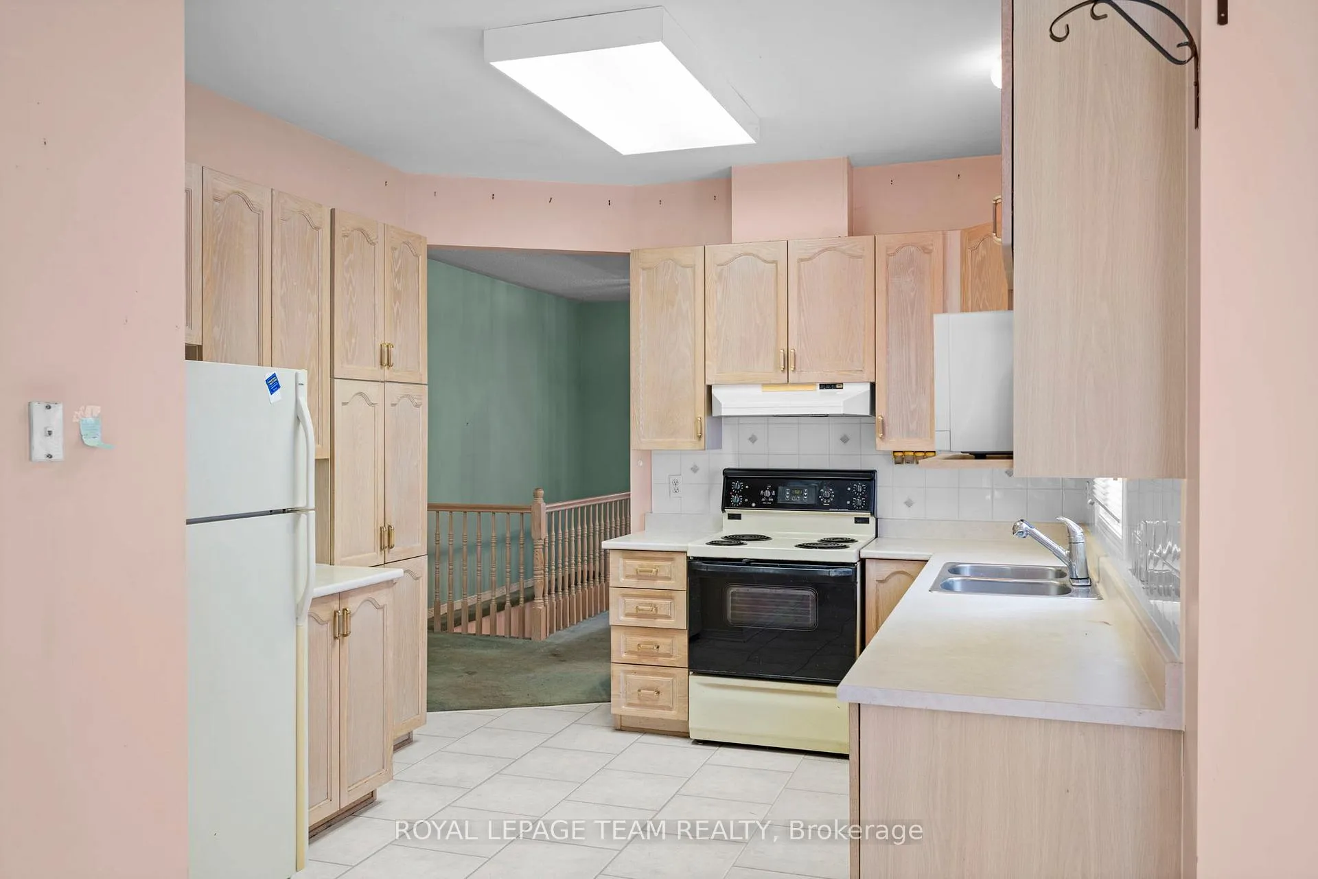 Photo 17 of 41 Billingham Crescent, Ottawa, Kanata - Morgan's Grant/South March — HOMEH