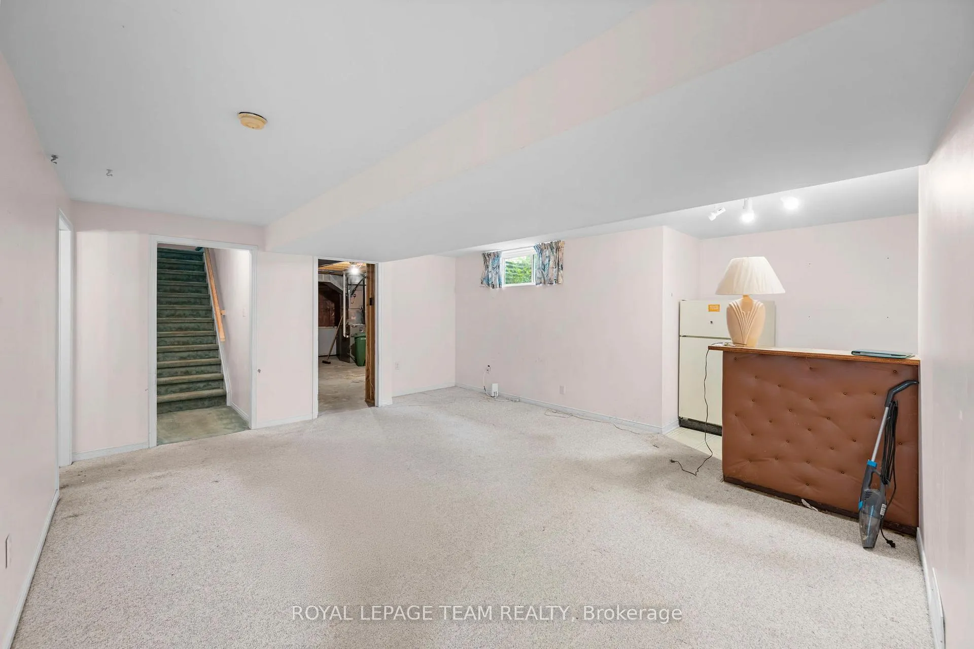 Photo 34 of 41 Billingham Crescent, Ottawa, Kanata - Morgan's Grant/South March — HOMEH
