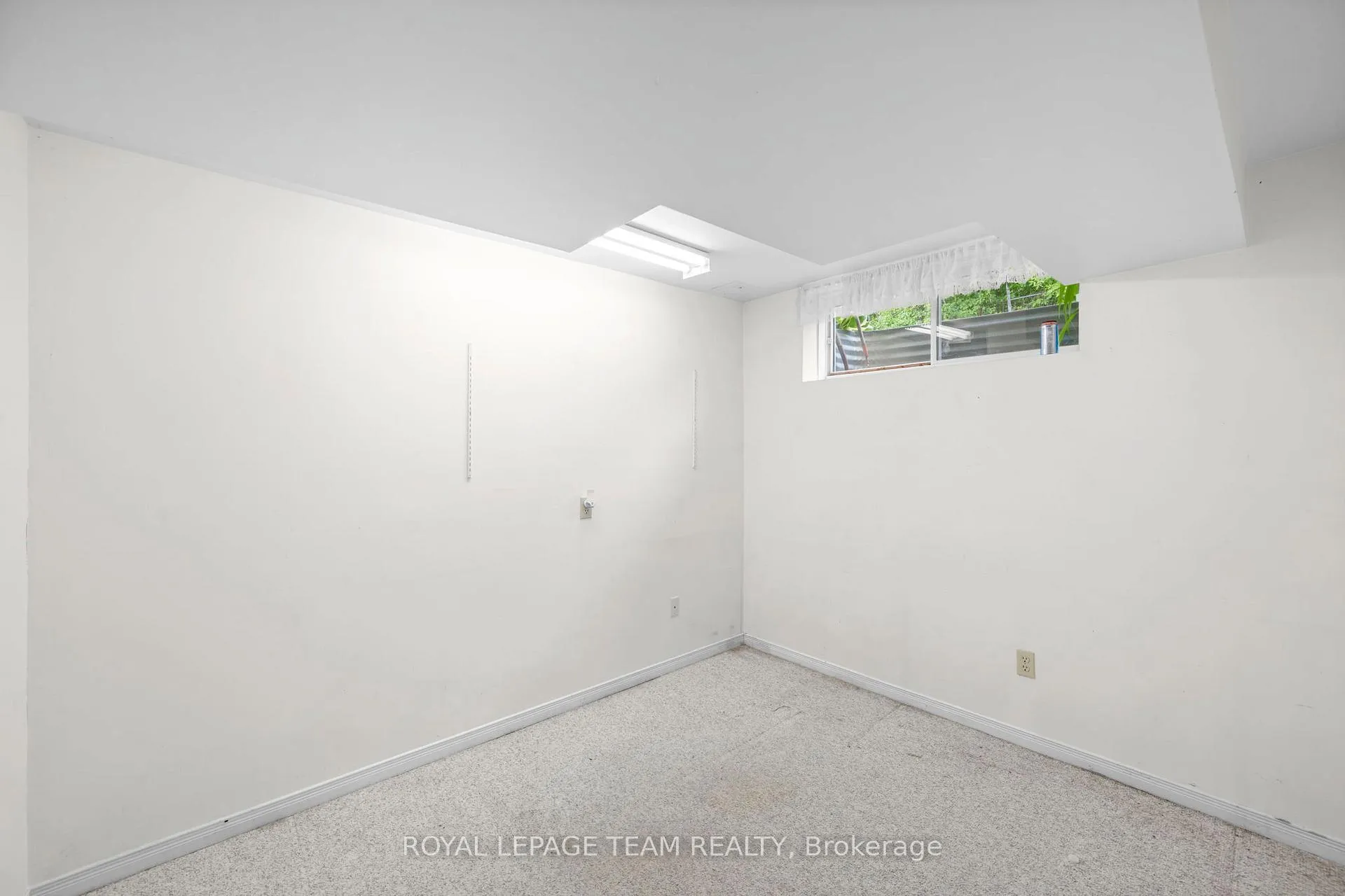 Photo 35 of 41 Billingham Crescent, Ottawa, Kanata - Morgan's Grant/South March — HOMEH