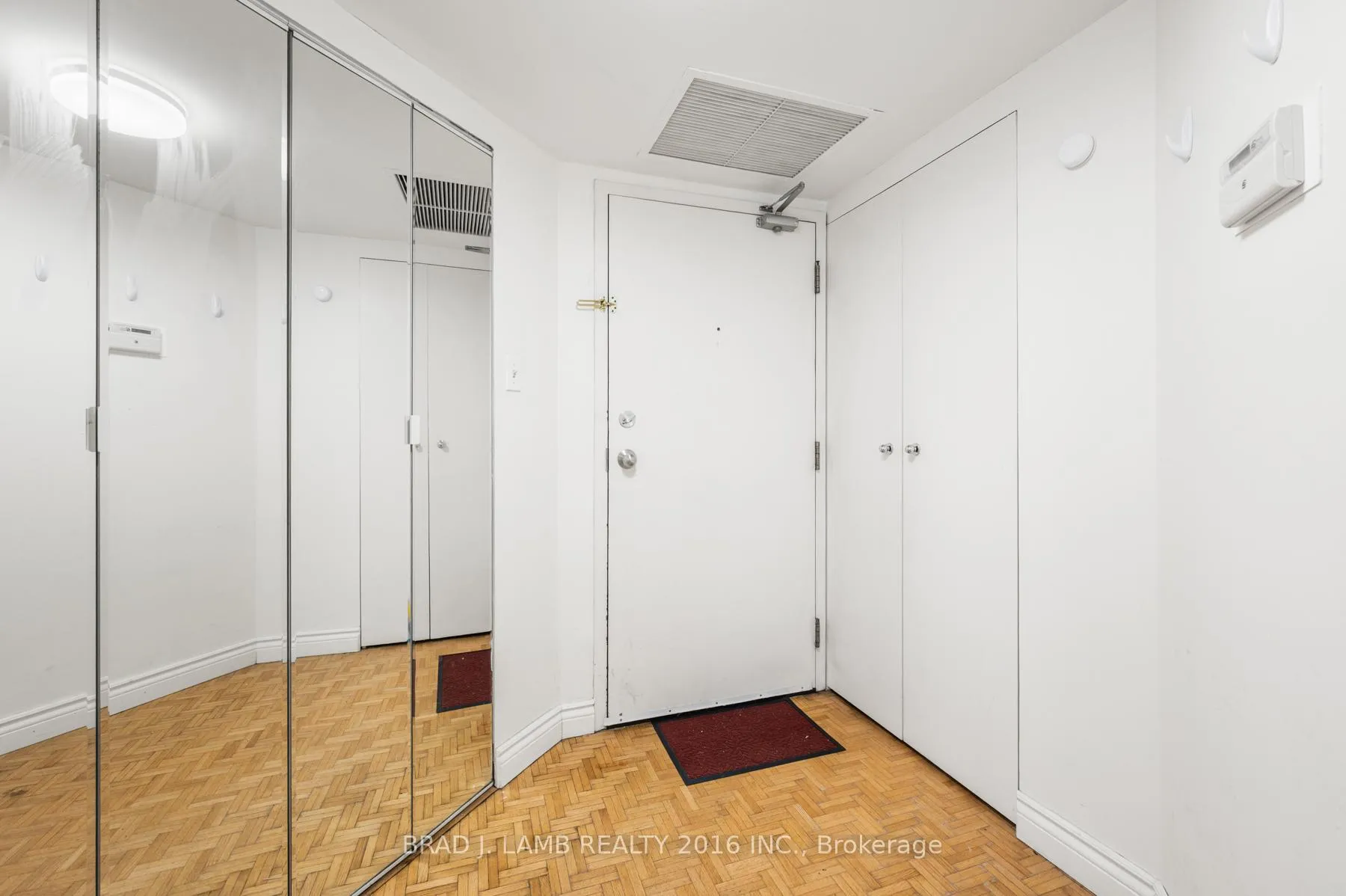Photo 2 of Unit 2709, 1001 Bay Street, Toronto, Bay Street Corridor — HOMEH