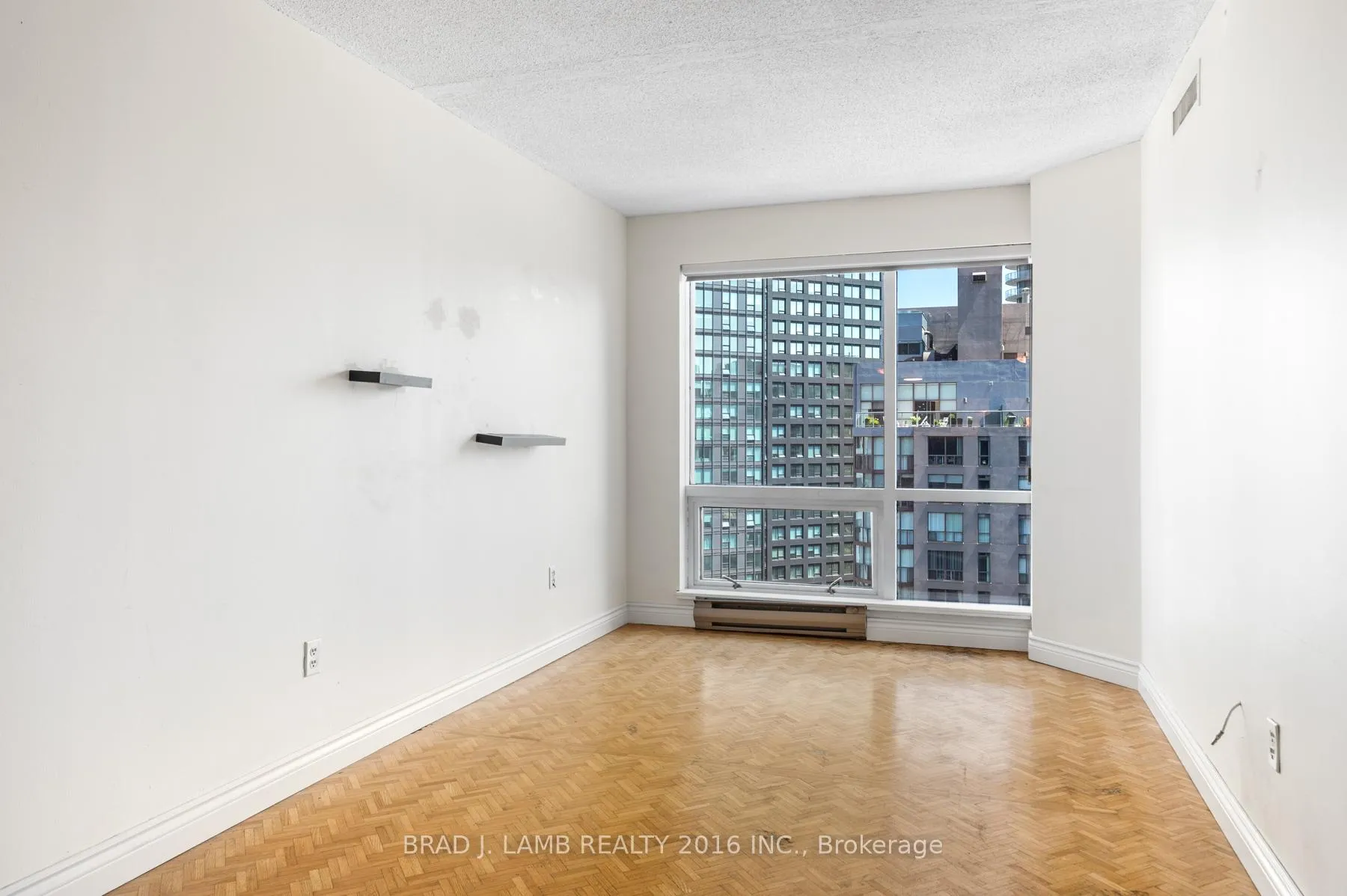Photo 7 of Unit 2709, 1001 Bay Street, Toronto, Bay Street Corridor — HOMEH