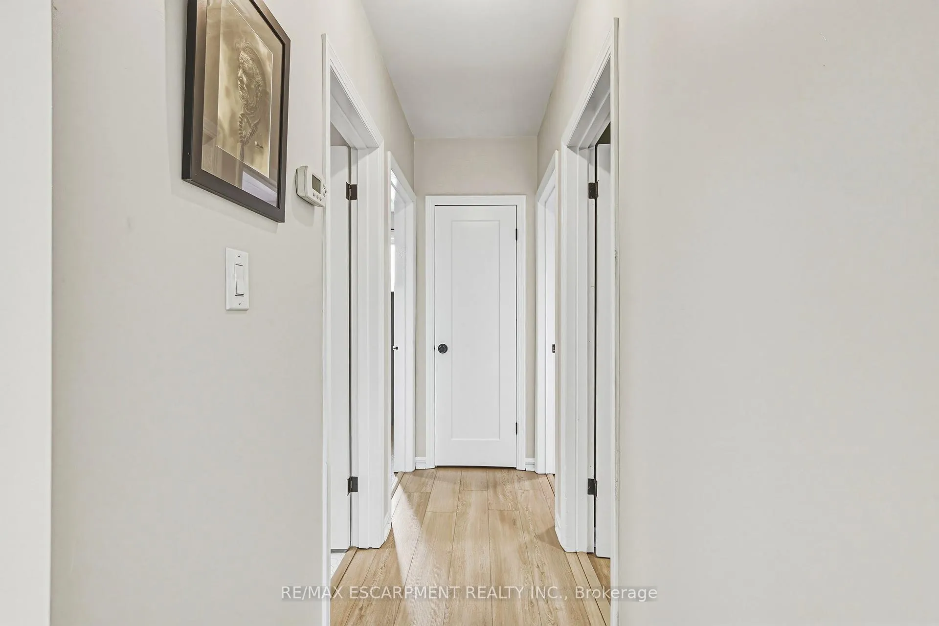 Photo 11 of 280 Montrose Avenue, Hamilton, Rosedale — HOMEH