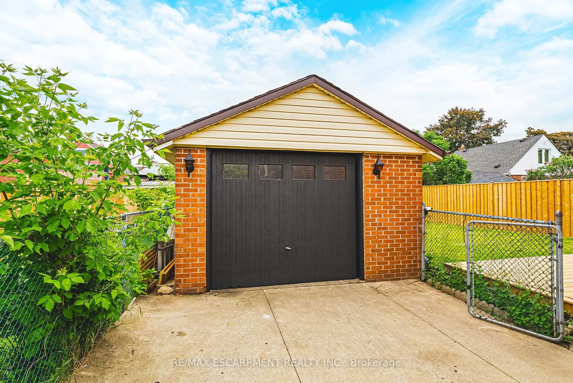 Photo 32 of 280 Montrose Avenue, Hamilton, Rosedale — HOMEH