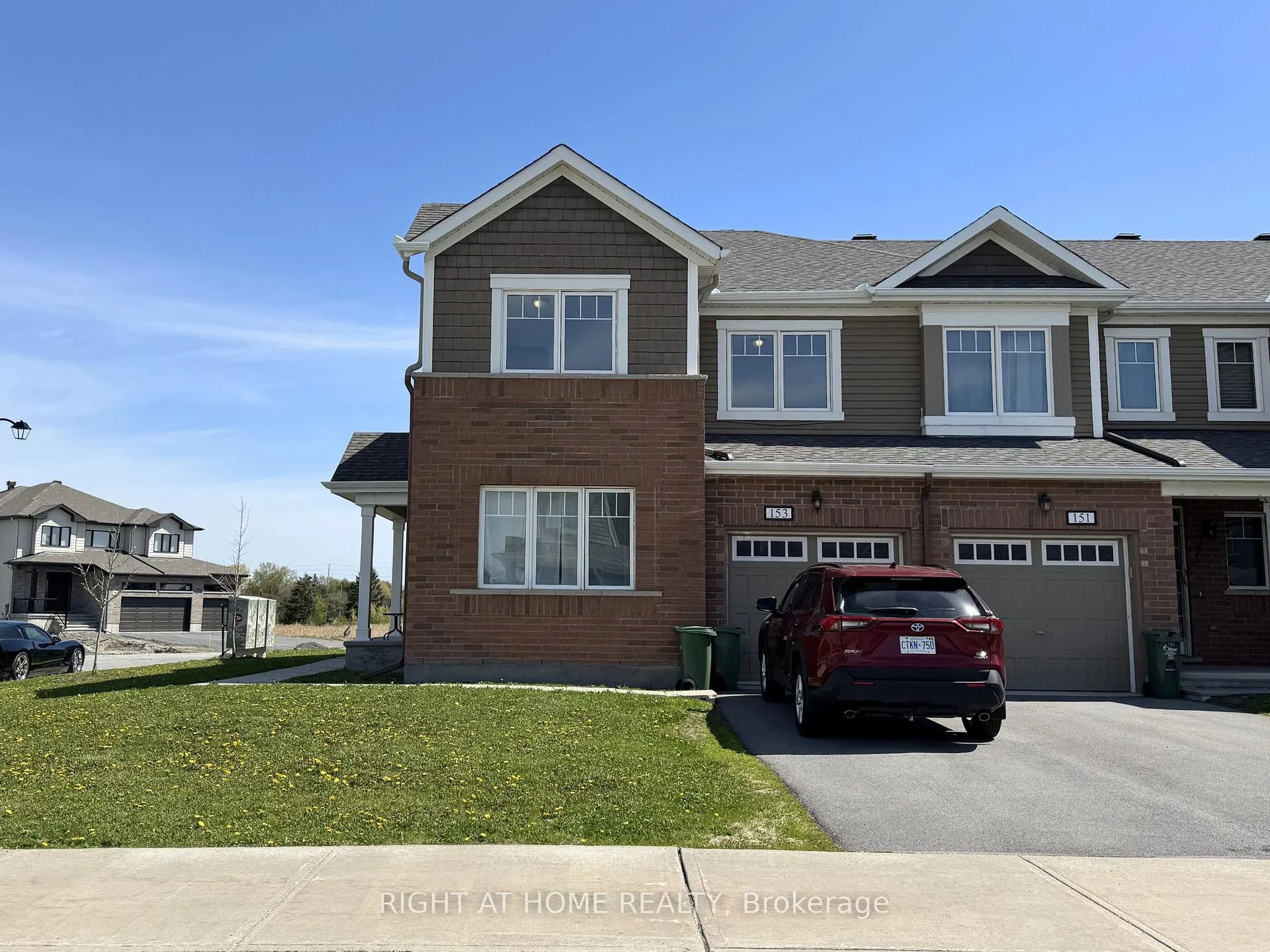 Photo 2 of 153 Cranesbill Road, Ottawa, Kanata - Emerald Meadows/Trailwest — HOMEH