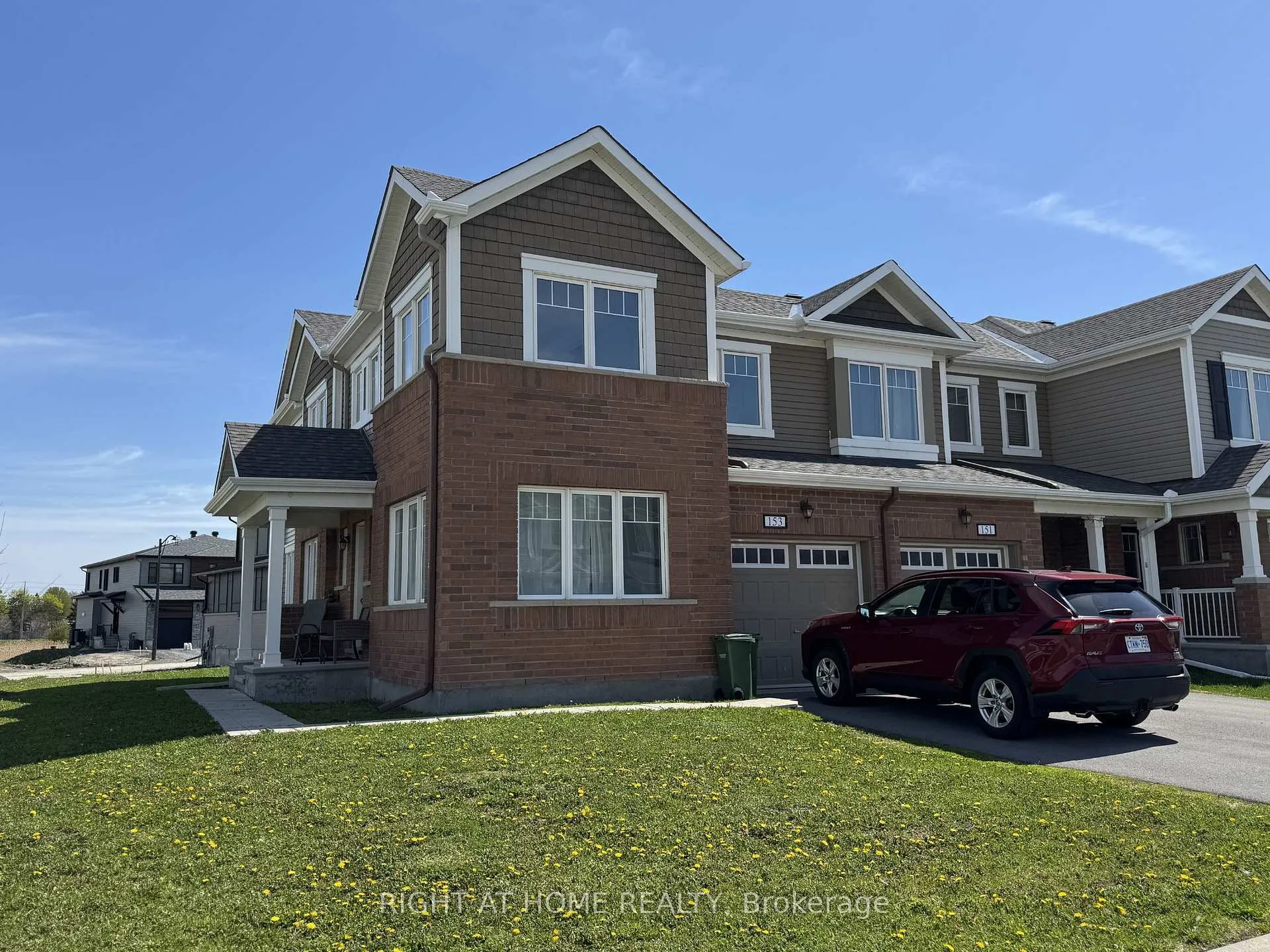 Photo 3 of 153 Cranesbill Road, Ottawa, Kanata - Emerald Meadows/Trailwest — HOMEH