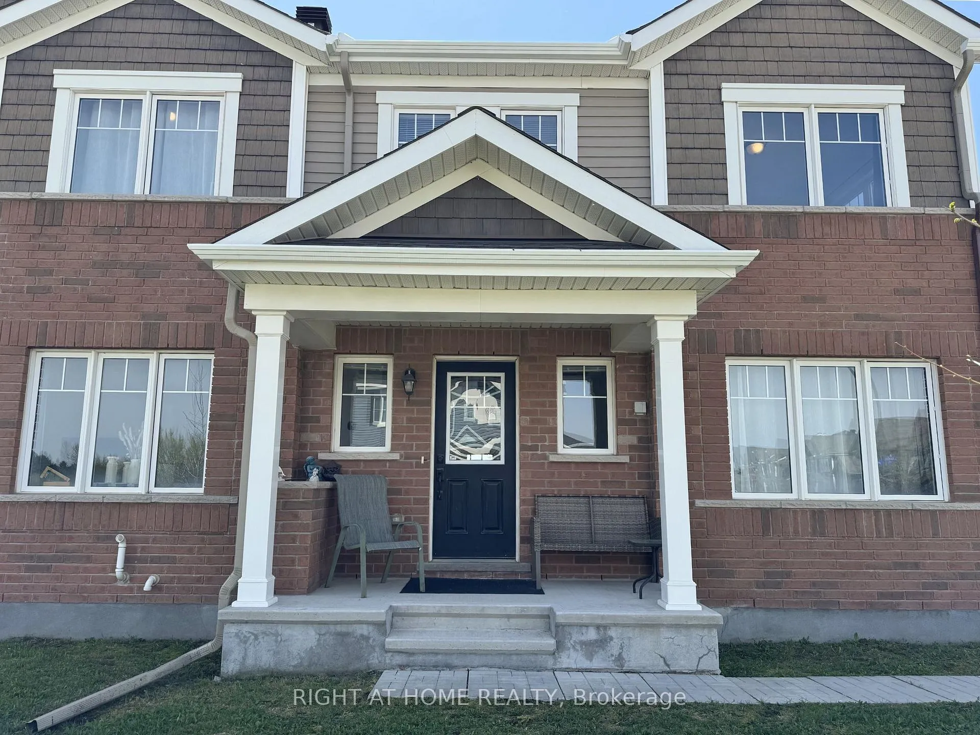 Photo 6 of 153 Cranesbill Road, Ottawa, Kanata - Emerald Meadows/Trailwest — HOMEH