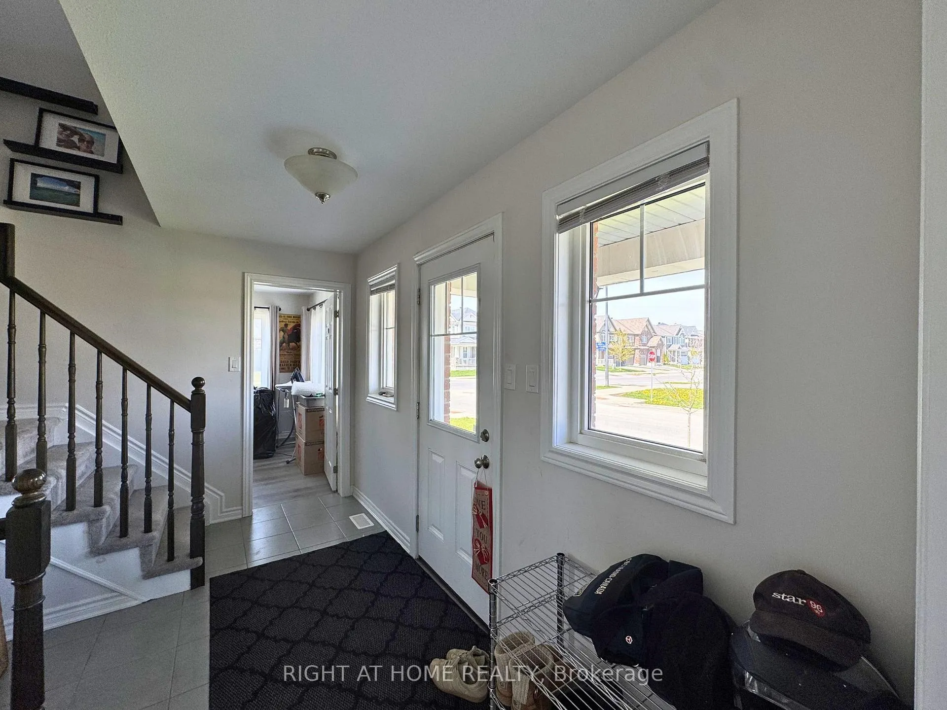 Photo 9 of 153 Cranesbill Road, Ottawa, Kanata - Emerald Meadows/Trailwest — HOMEH