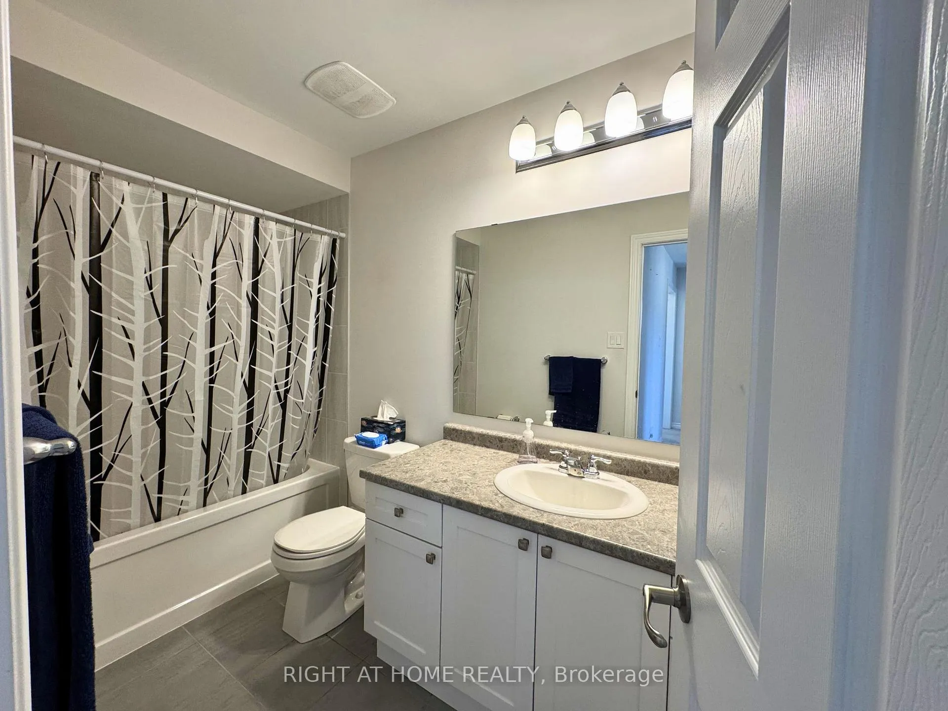 Photo 21 of 153 Cranesbill Road, Ottawa, Kanata - Emerald Meadows/Trailwest — HOMEH