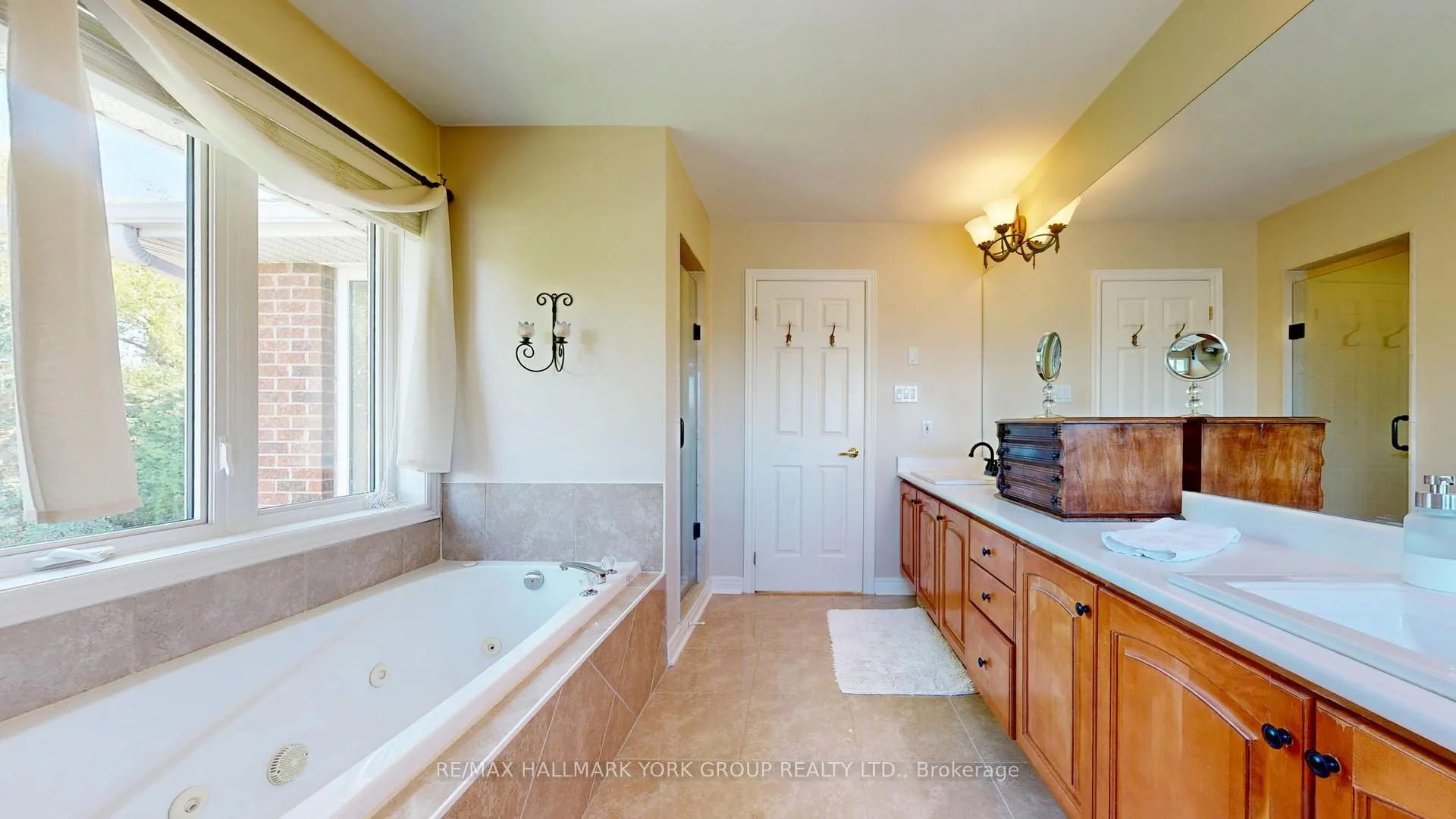 Photo 43 of 400 Coventry Hill Trail, Newmarket, Summerhill Estates — HOMEH