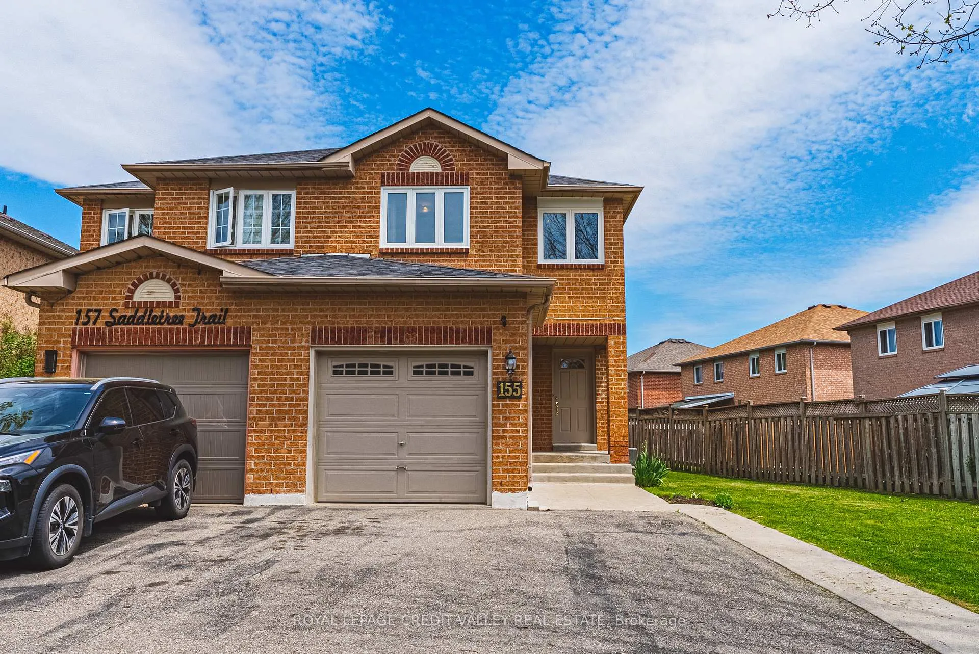Photo 4 of 155 Saddletree Trail, Brampton, Brampton West — HOMEH