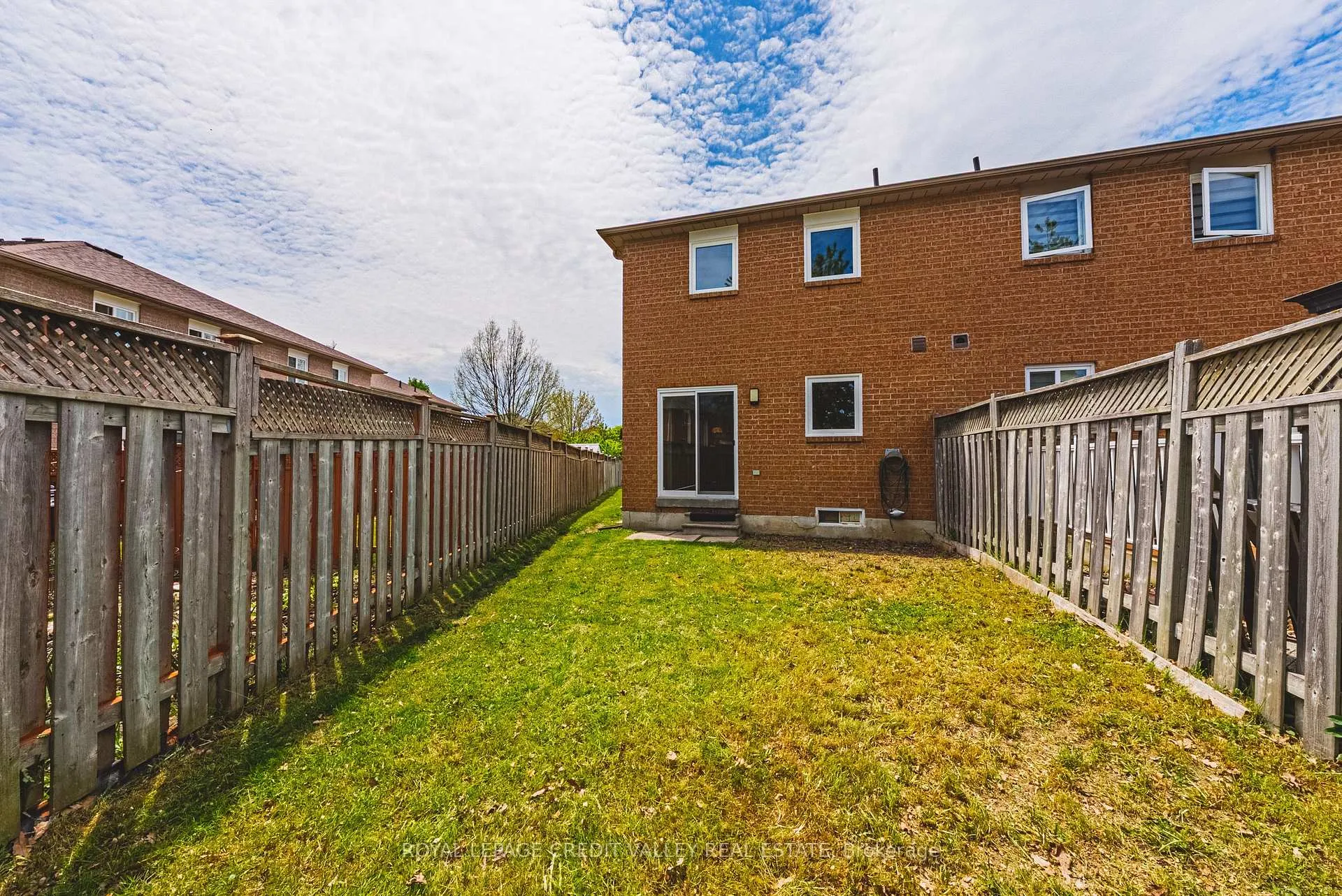 Photo 26 of 155 Saddletree Trail, Brampton, Brampton West — HOMEH
