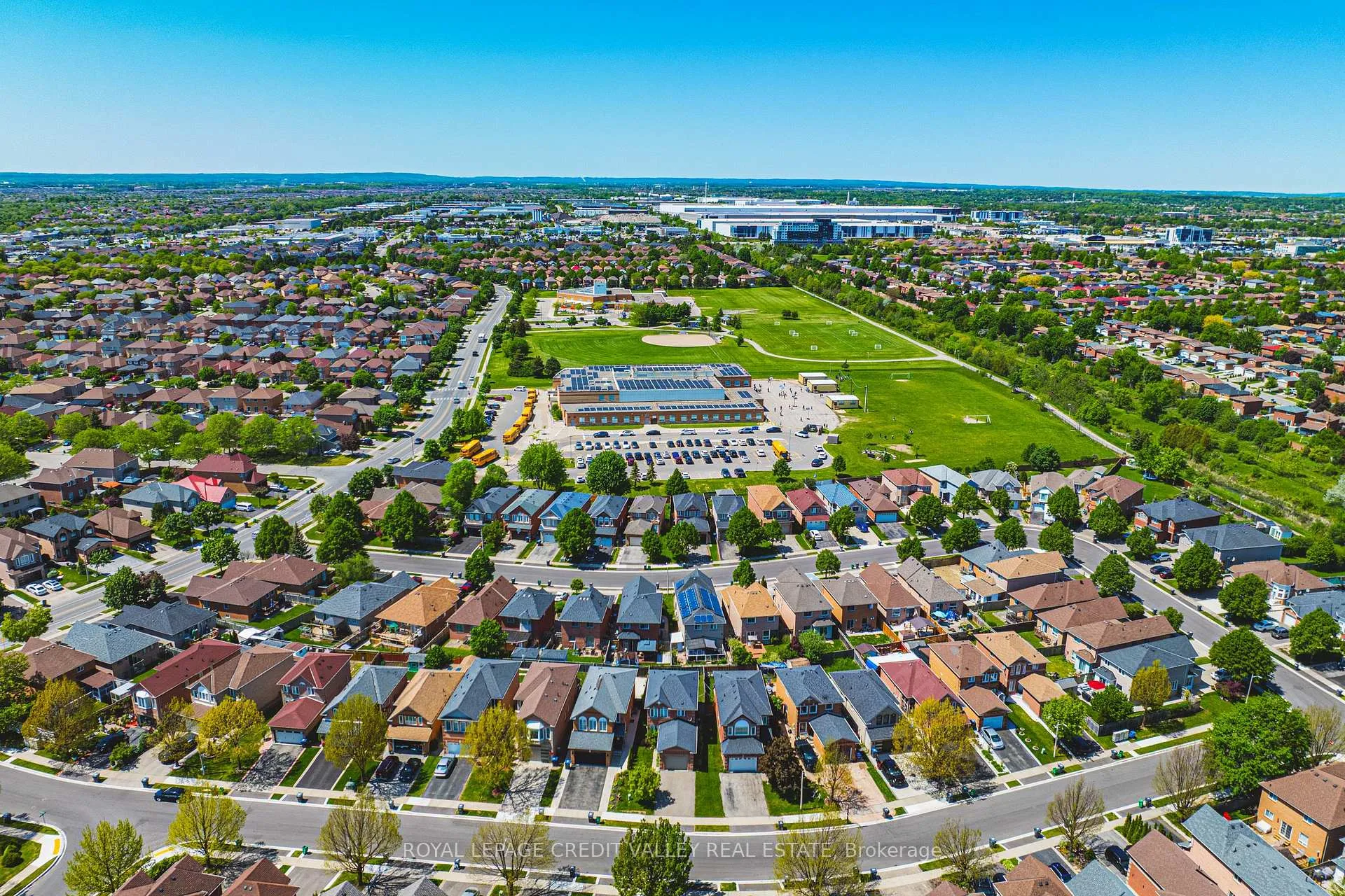 Photo 33 of 155 Saddletree Trail, Brampton, Brampton West — HOMEH