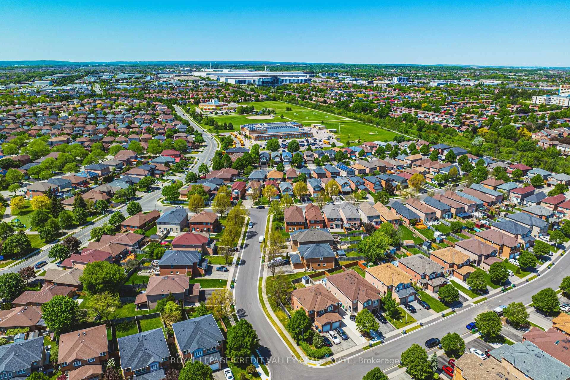 Photo 36 of 155 Saddletree Trail, Brampton, Brampton West — HOMEH