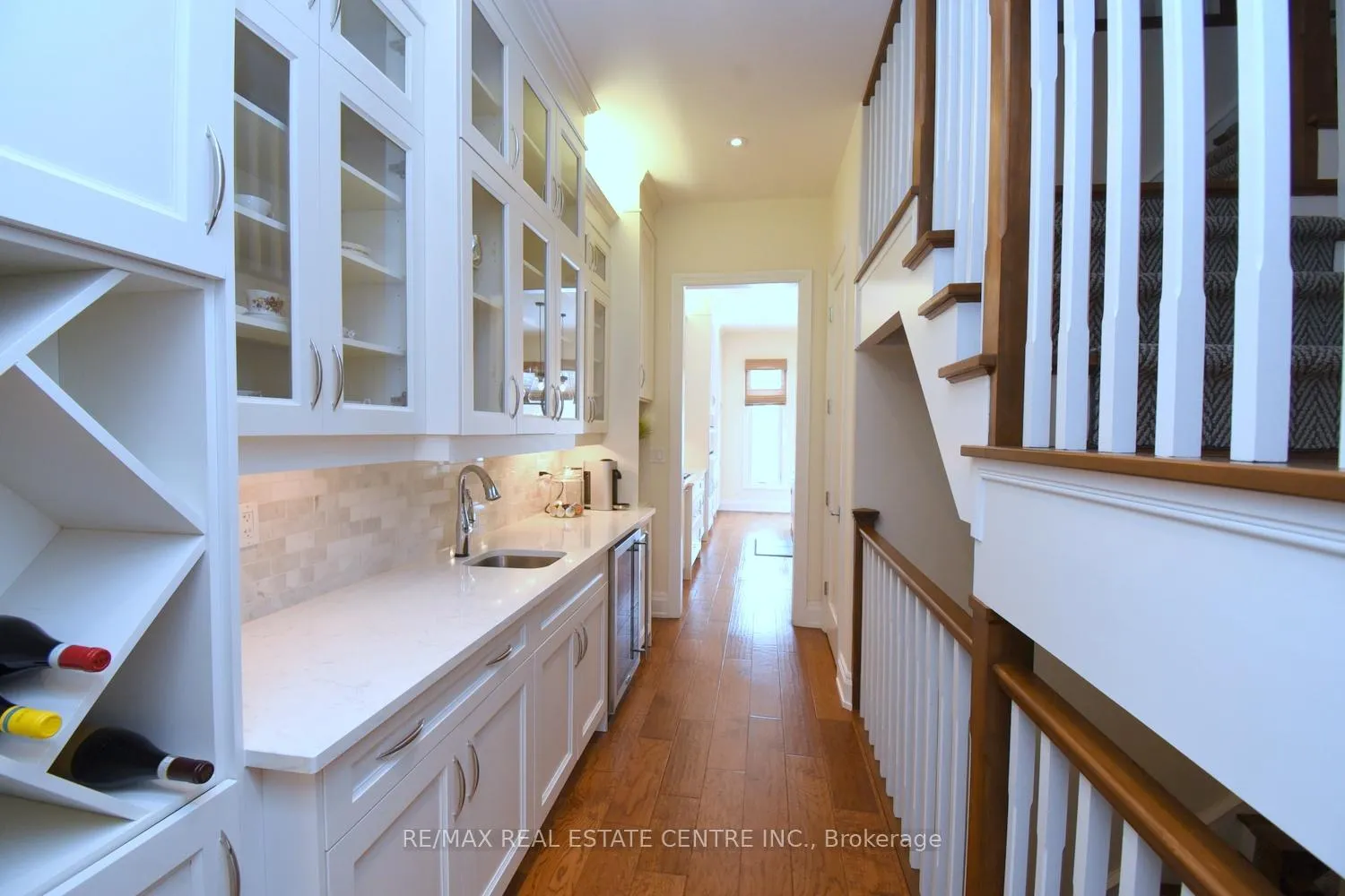 Photo 8 of 211 Tollgate Drive, Hamilton, Ancaster — HOMEH