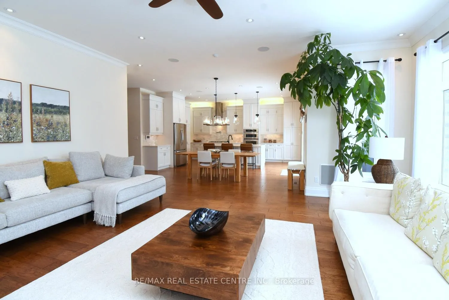 Photo 9 of 211 Tollgate Drive, Hamilton, Ancaster — HOMEH