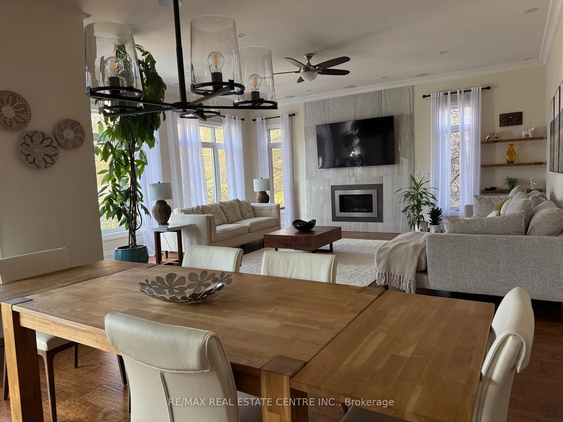 Photo 12 of 211 Tollgate Drive, Hamilton, Ancaster — HOMEH
