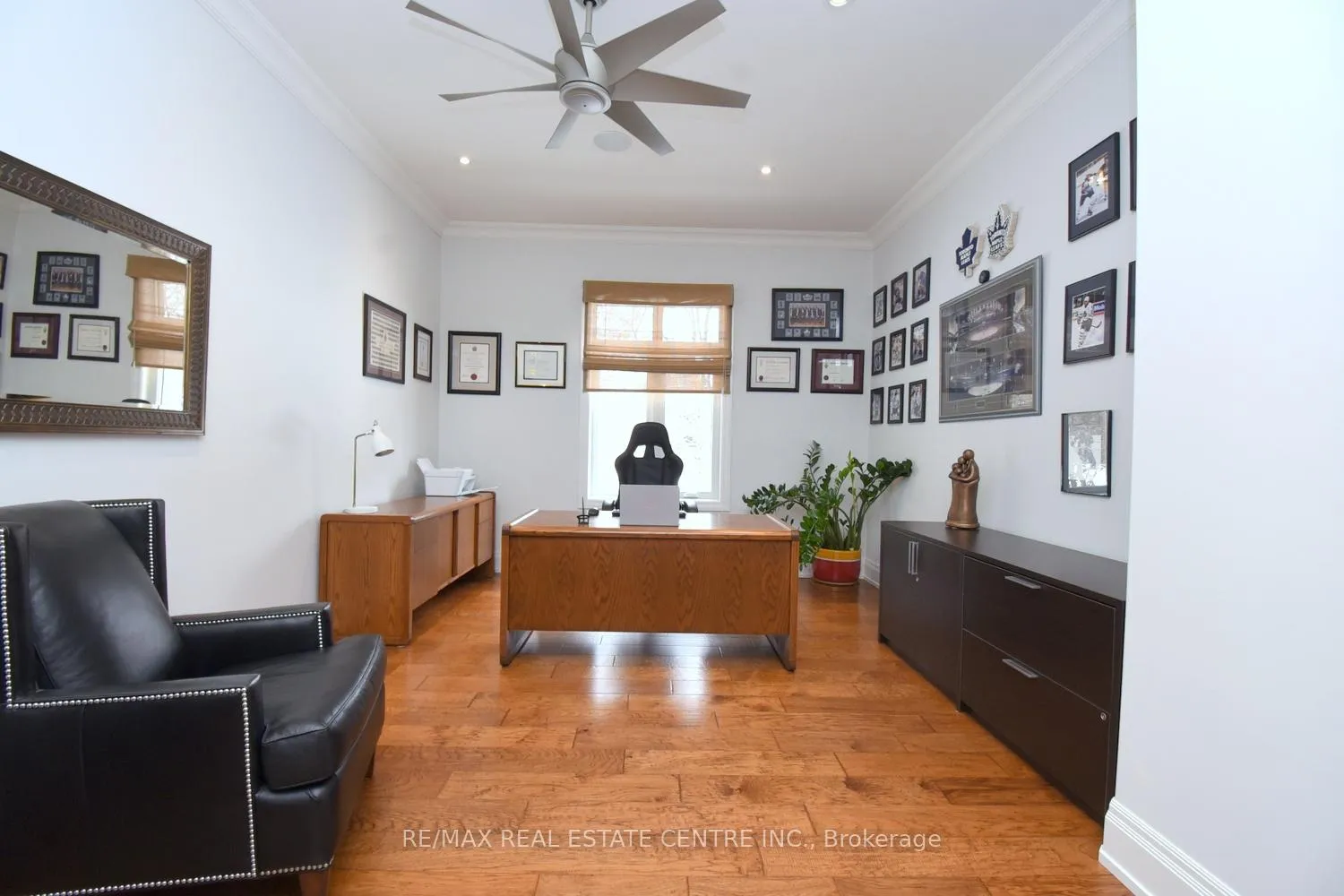 Photo 13 of 211 Tollgate Drive, Hamilton, Ancaster — HOMEH