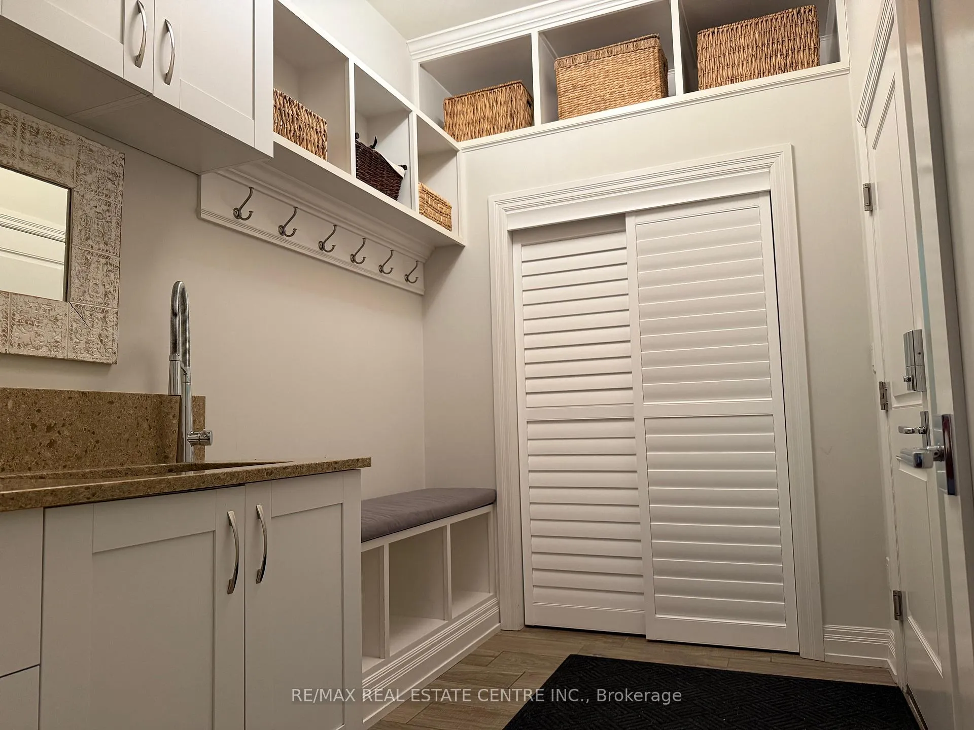 Photo 14 of 211 Tollgate Drive, Hamilton, Ancaster — HOMEH