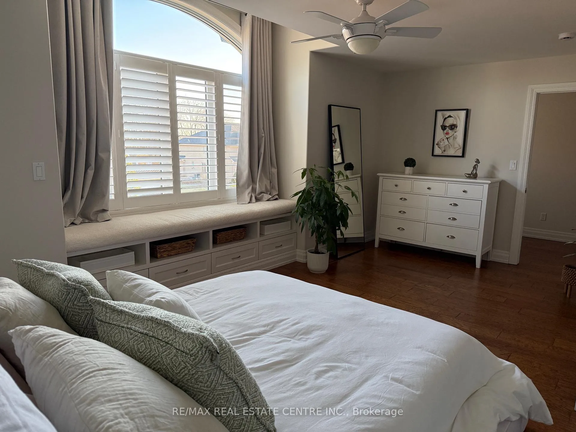 Photo 22 of 211 Tollgate Drive, Hamilton, Ancaster — HOMEH