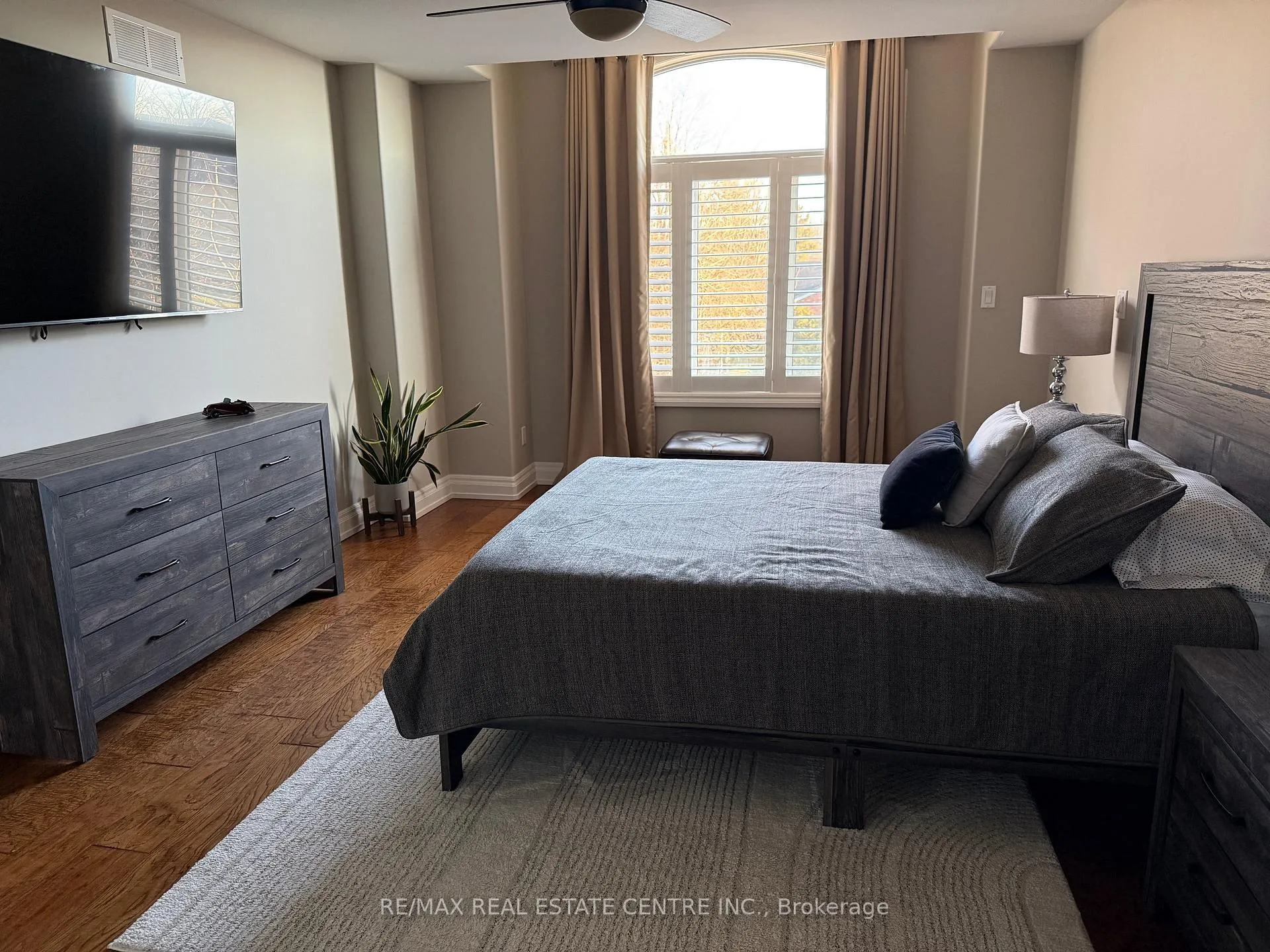 Photo 24 of 211 Tollgate Drive, Hamilton, Ancaster — HOMEH