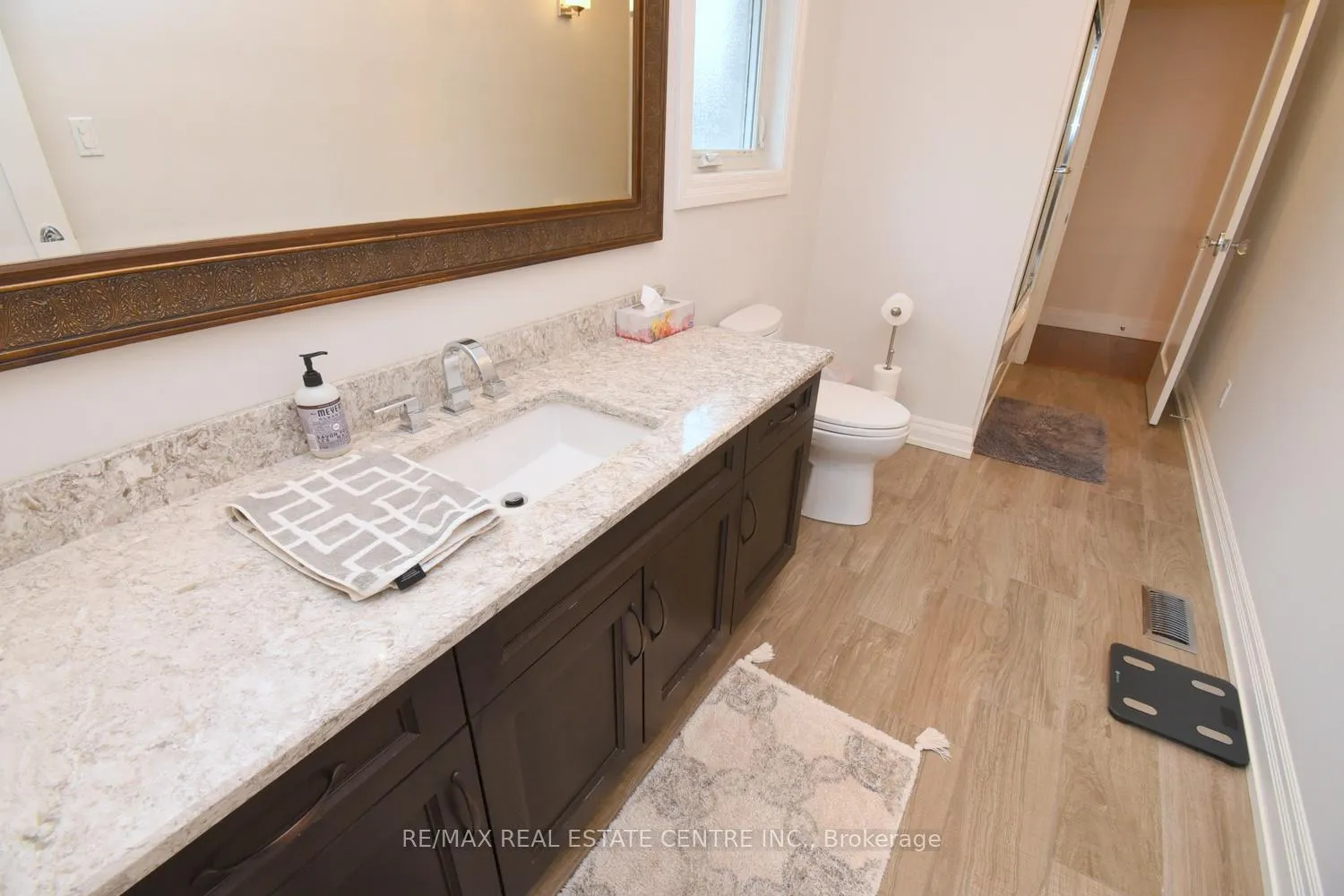 Photo 26 of 211 Tollgate Drive, Hamilton, Ancaster — HOMEH
