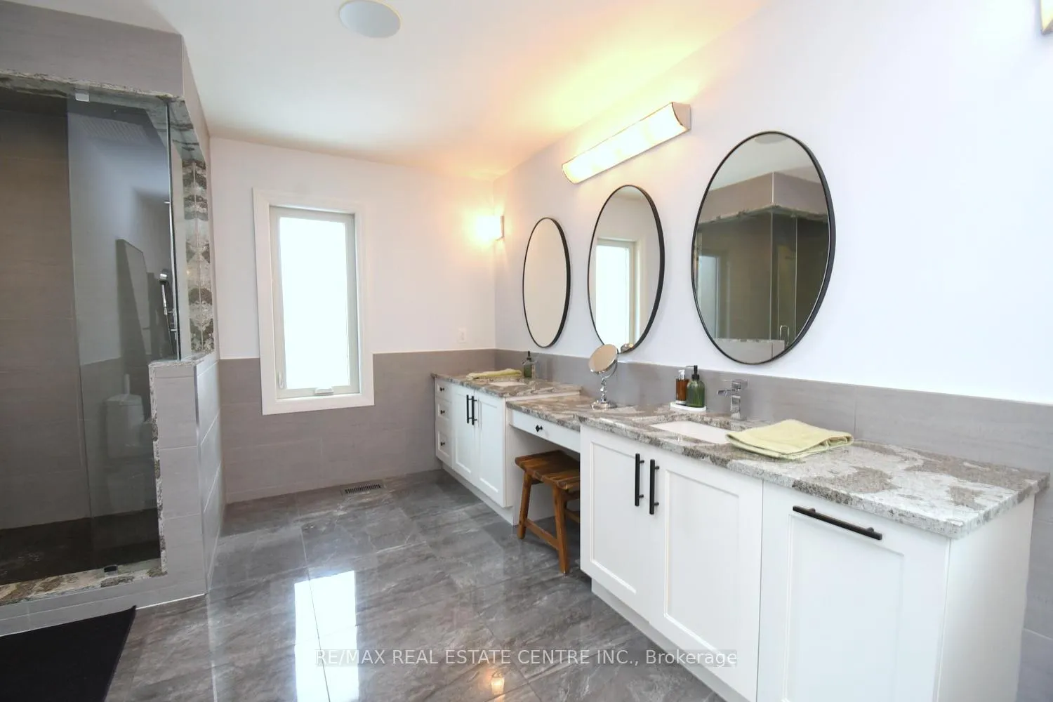 Photo 29 of 211 Tollgate Drive, Hamilton, Ancaster — HOMEH