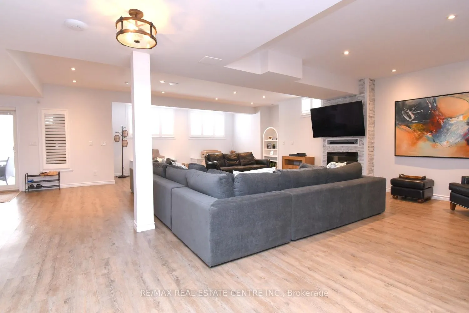 Photo 37 of 211 Tollgate Drive, Hamilton, Ancaster — HOMEH