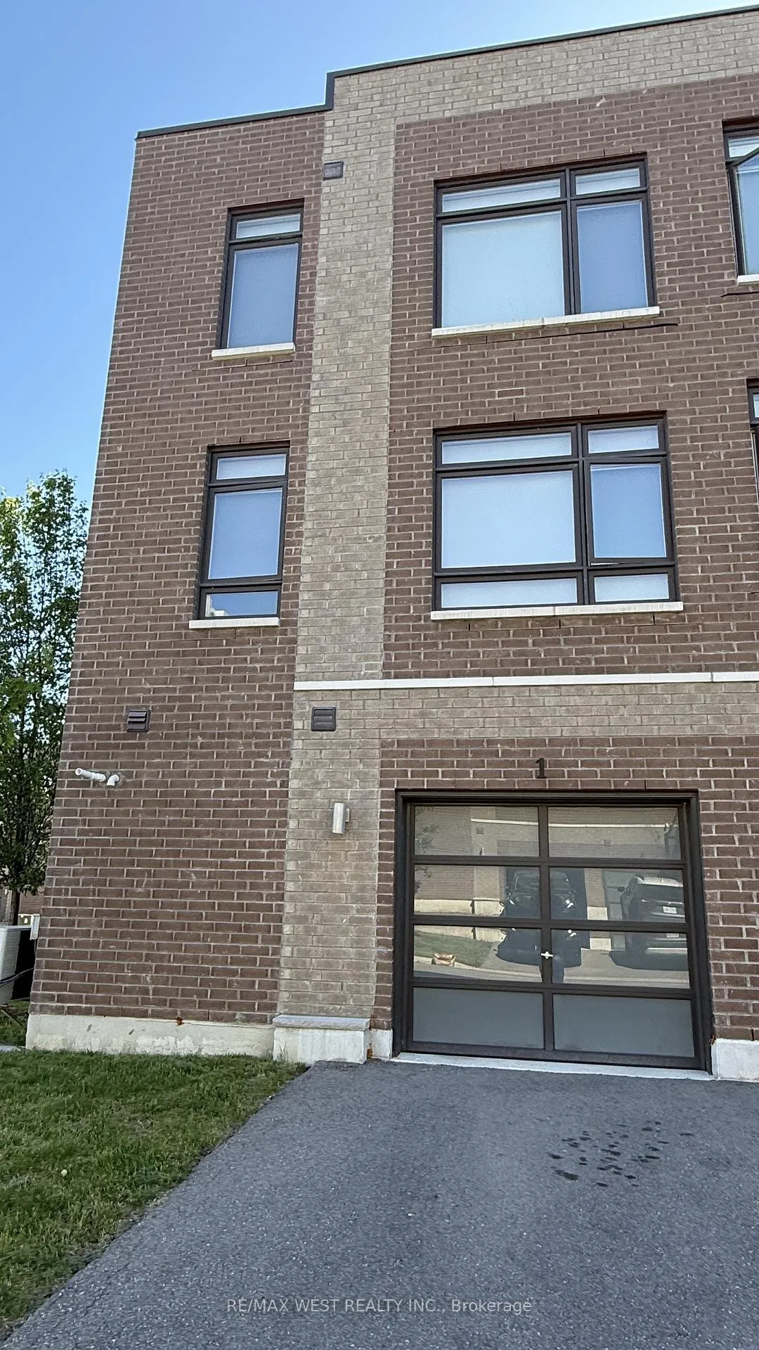 Photo 1 of 1 Allward Street, Vaughan, Vaughan Grove — HOMEH