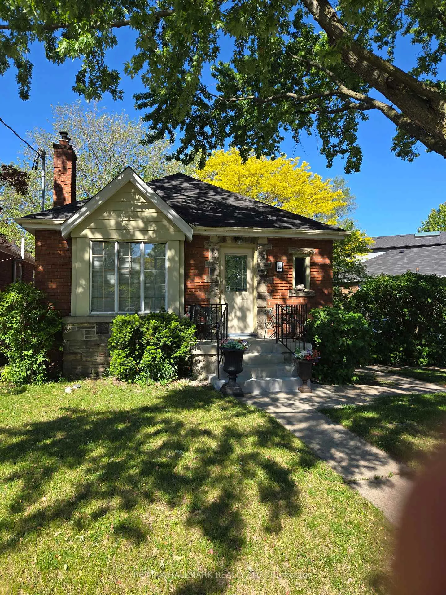 Front of 22 Airley Crescent