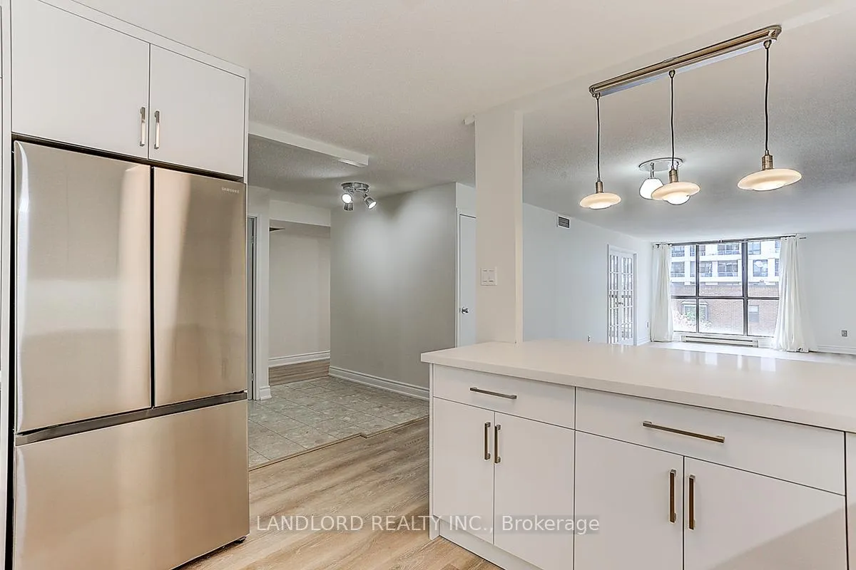 Photo 5 of Unit 405, 188 Spadina Avenue, Toronto, Kensington-Chinatown — HOMEH