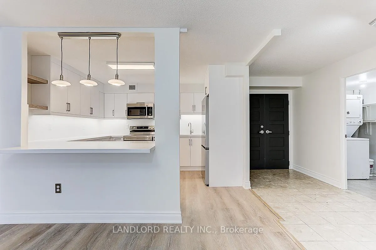 Photo 7 of Unit 405, 188 Spadina Avenue, Toronto, Kensington-Chinatown — HOMEH