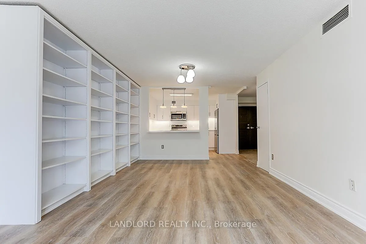 Photo 9 of Unit 405, 188 Spadina Avenue, Toronto, Kensington-Chinatown — HOMEH