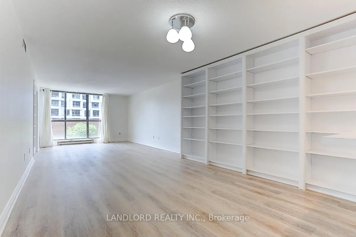 Photo 11 of Unit 405, 188 Spadina Avenue, Toronto, Kensington-Chinatown — HOMEH