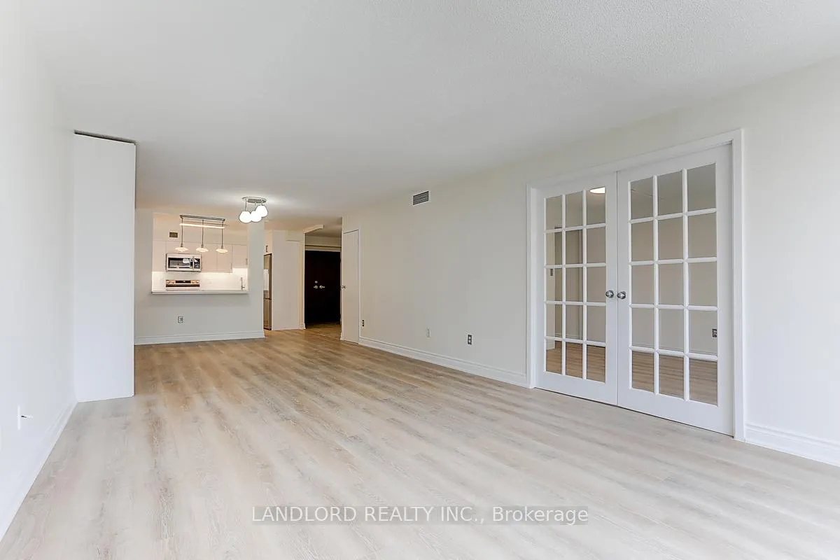 Photo 16 of Unit 405, 188 Spadina Avenue, Toronto, Kensington-Chinatown — HOMEH
