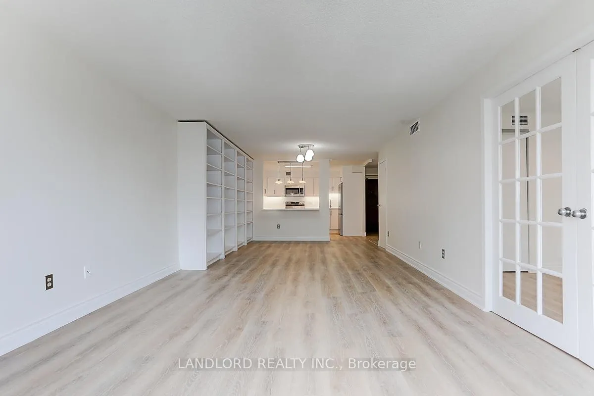 Photo 17 of Unit 405, 188 Spadina Avenue, Toronto, Kensington-Chinatown — HOMEH