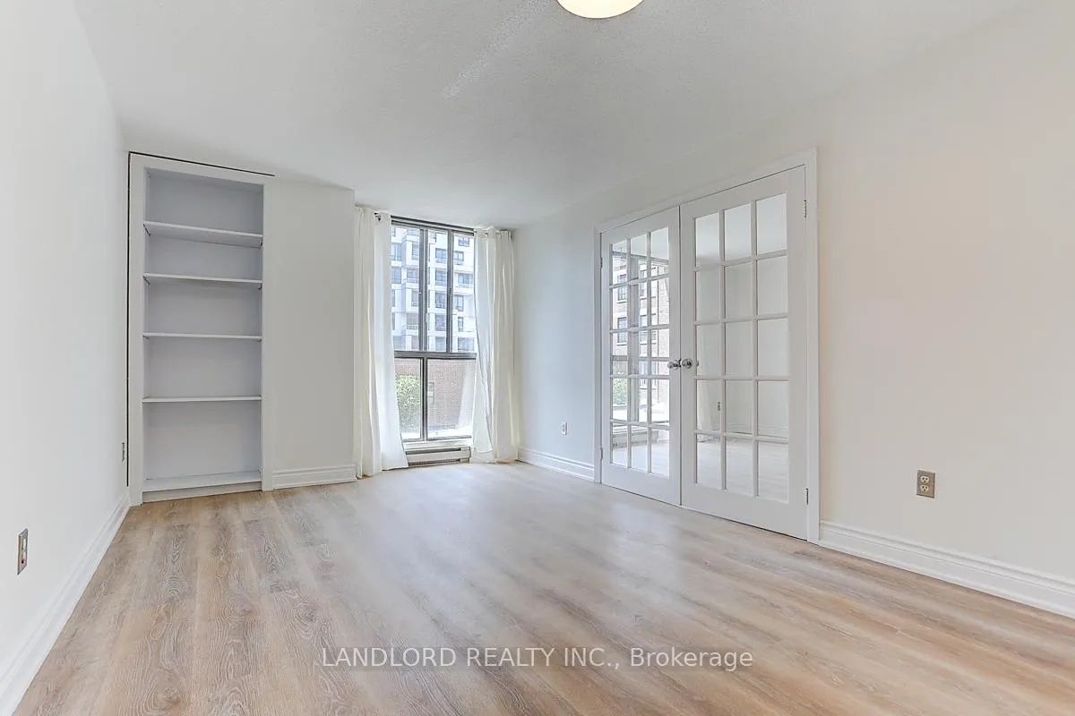 Photo 19 of Unit 405, 188 Spadina Avenue, Toronto, Kensington-Chinatown — HOMEH