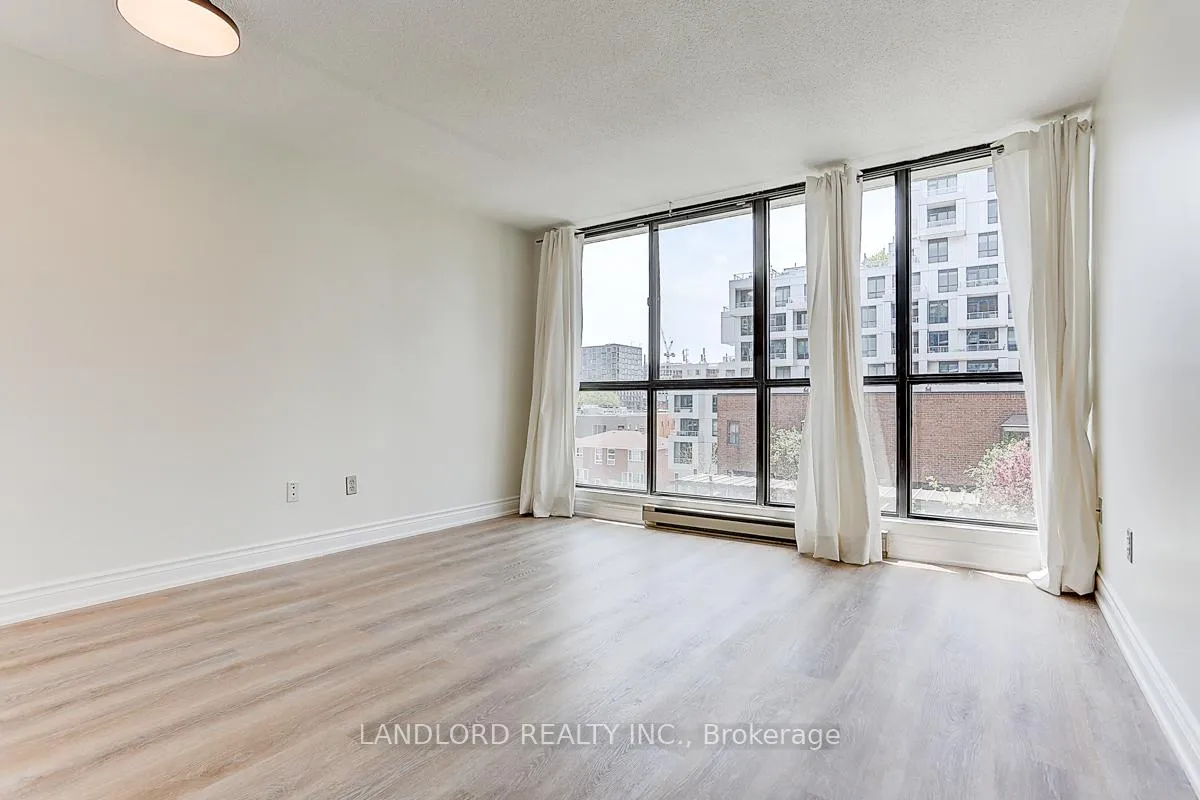 Photo 23 of Unit 405, 188 Spadina Avenue, Toronto, Kensington-Chinatown — HOMEH