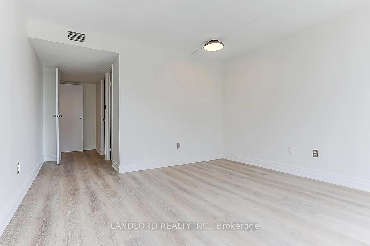 Photo 24 of Unit 405, 188 Spadina Avenue, Toronto, Kensington-Chinatown — HOMEH
