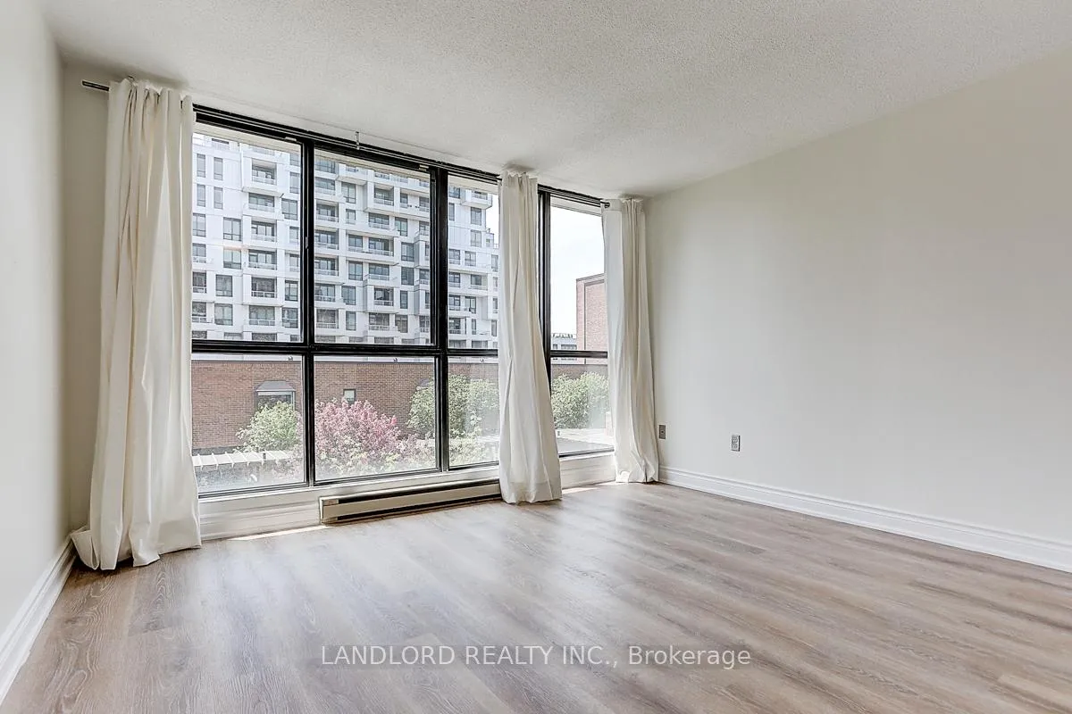 Photo 26 of Unit 405, 188 Spadina Avenue, Toronto, Kensington-Chinatown — HOMEH